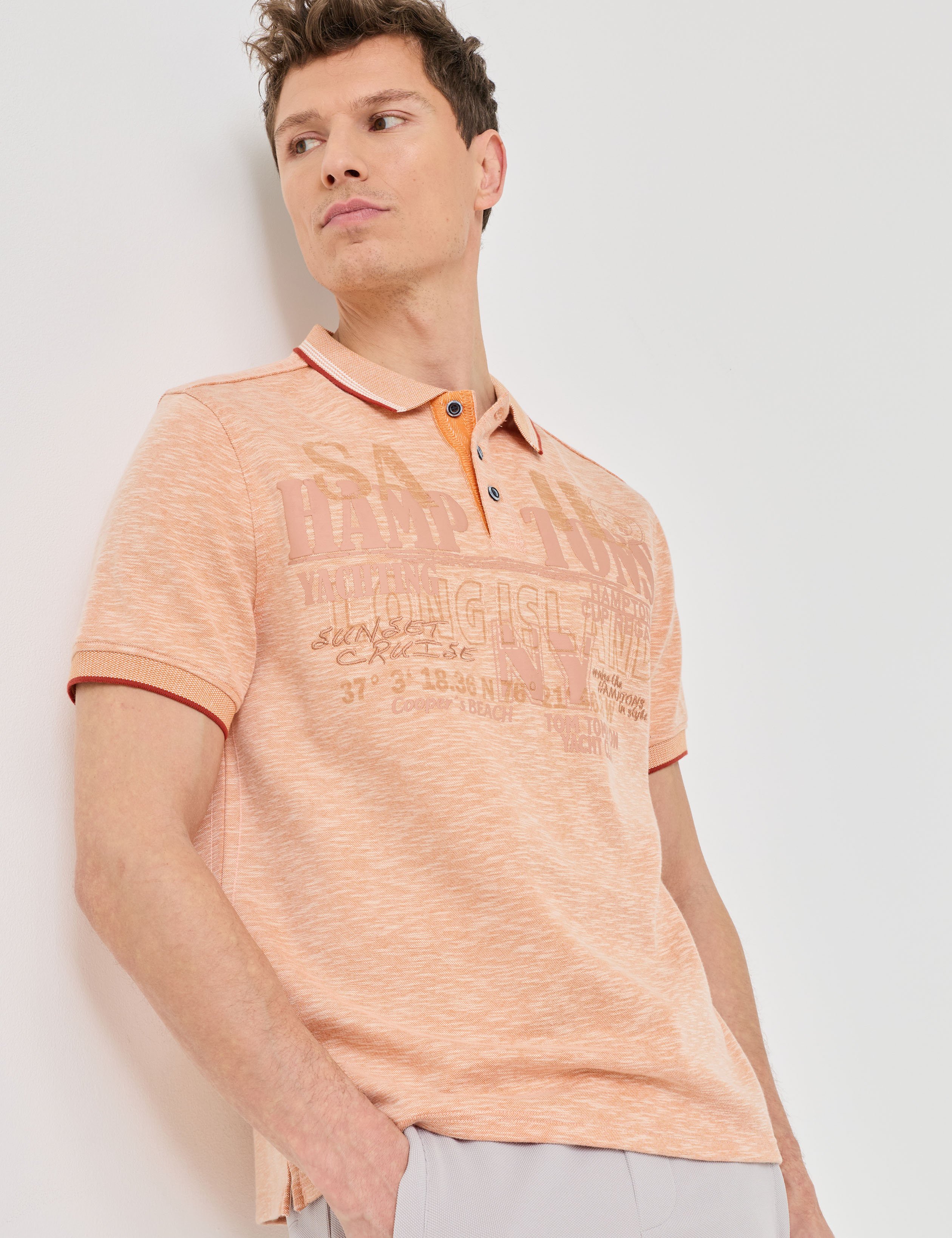 Poloshirt mit sportivem Frontprint