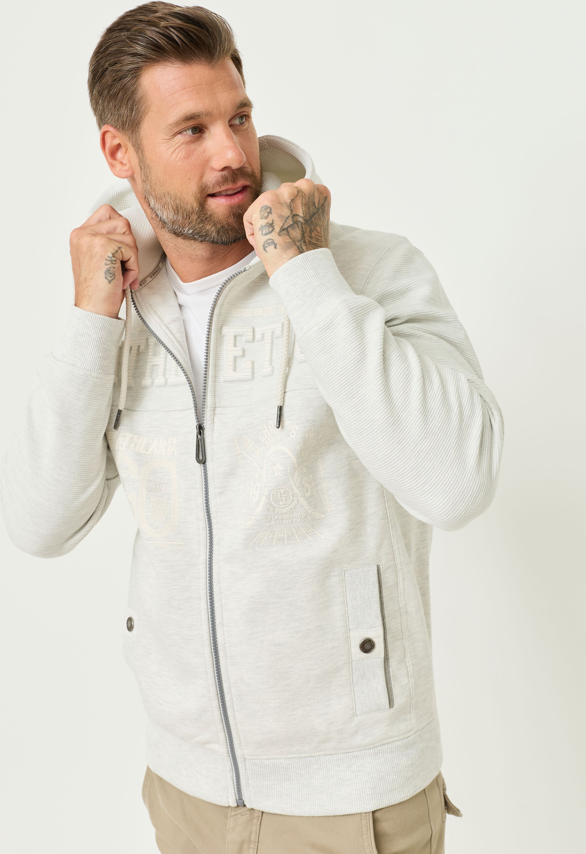Sweatjacke mit Applikation