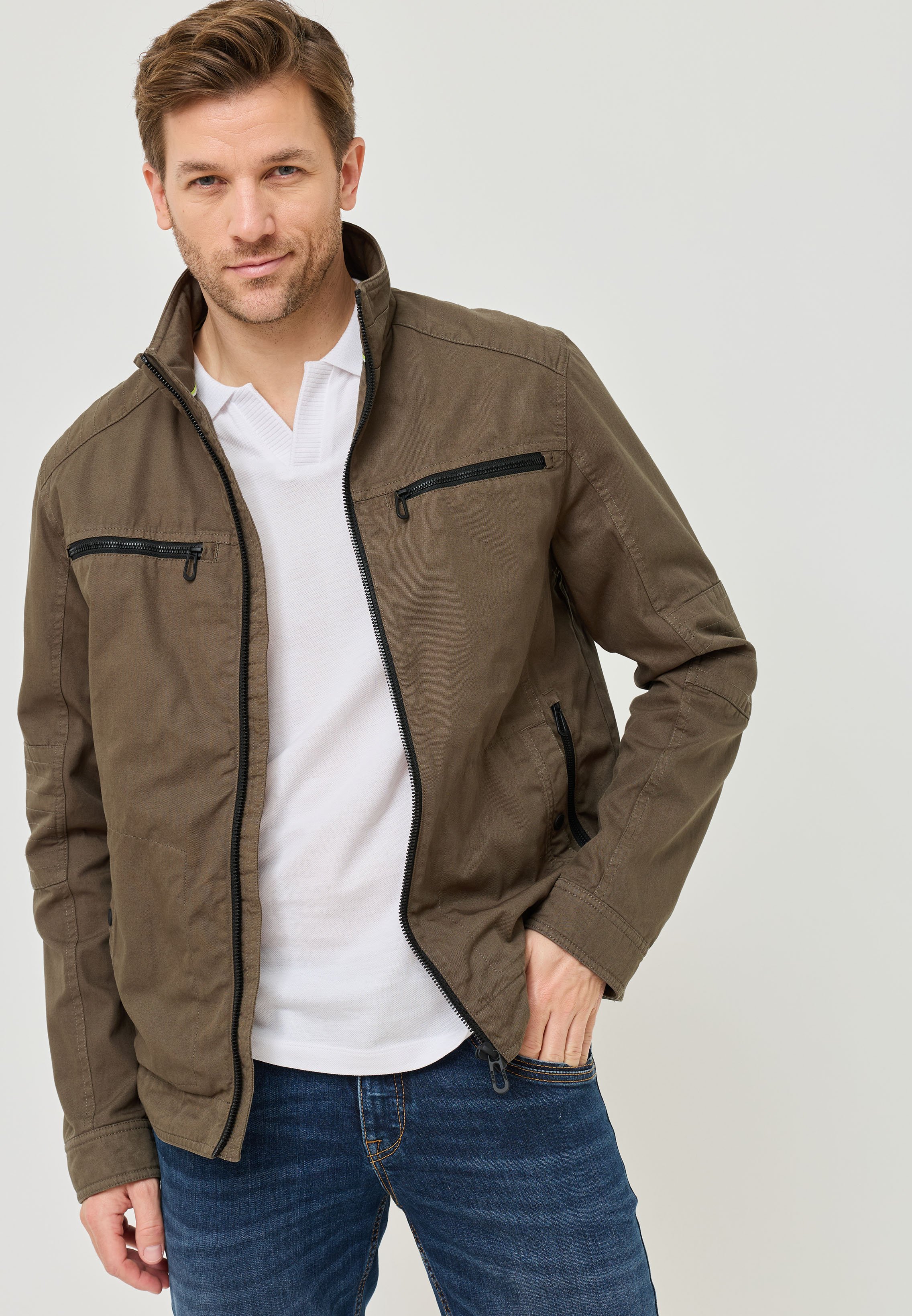 Allrounder: Lässige Jacke mit Zips