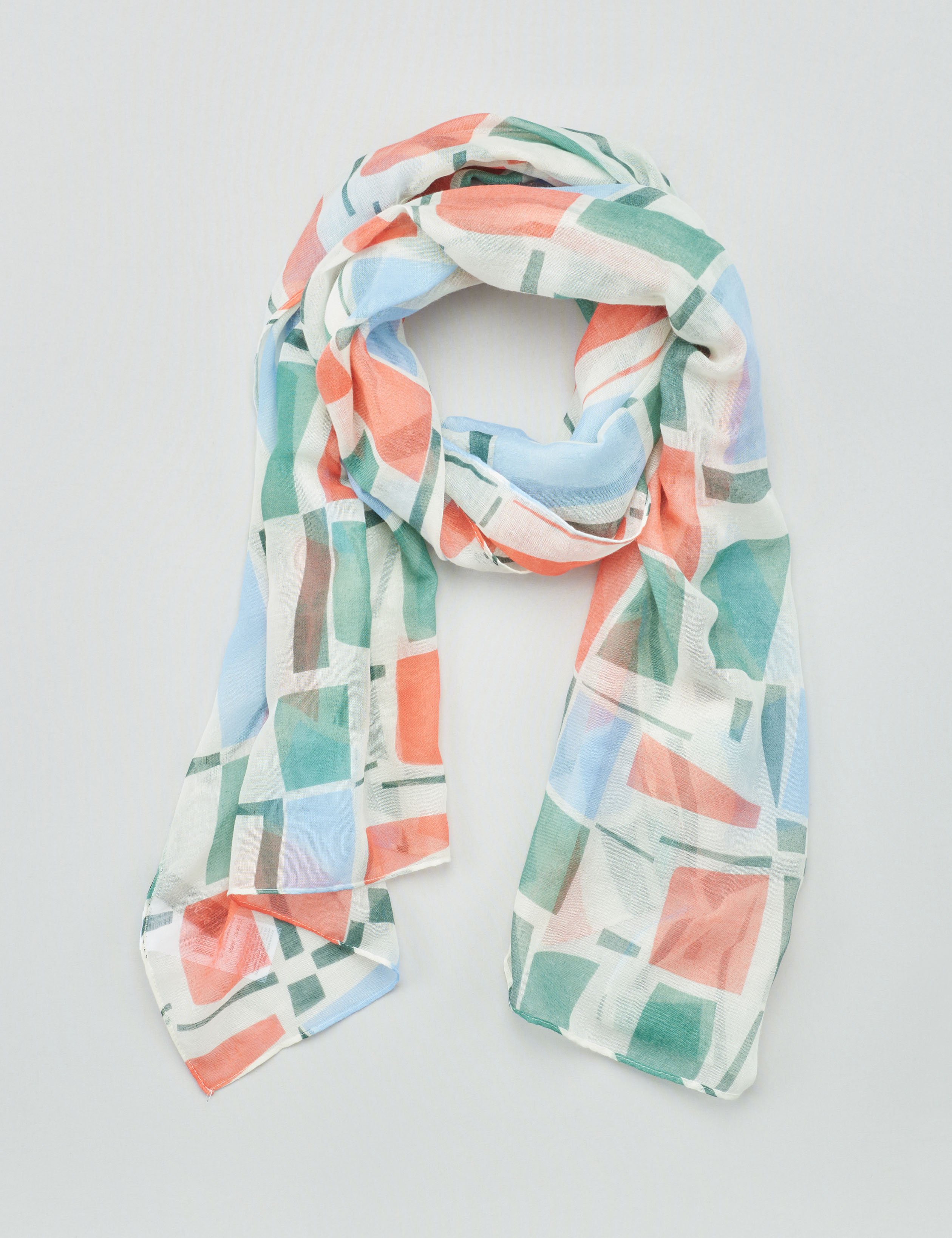 Must Have: Tuch mit Grafik-Muster