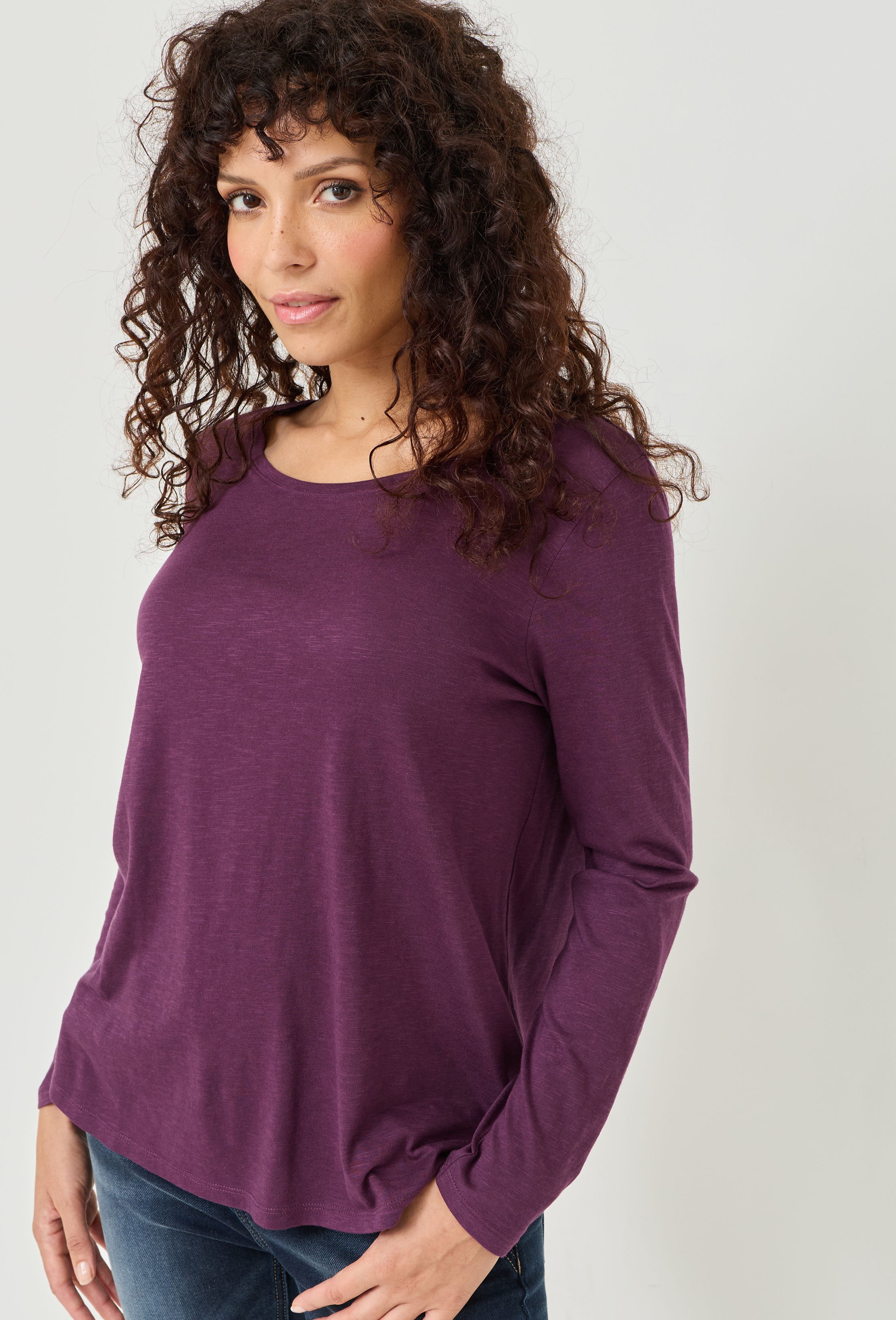 Modell CLARA: Basic-Shirt mit Modal