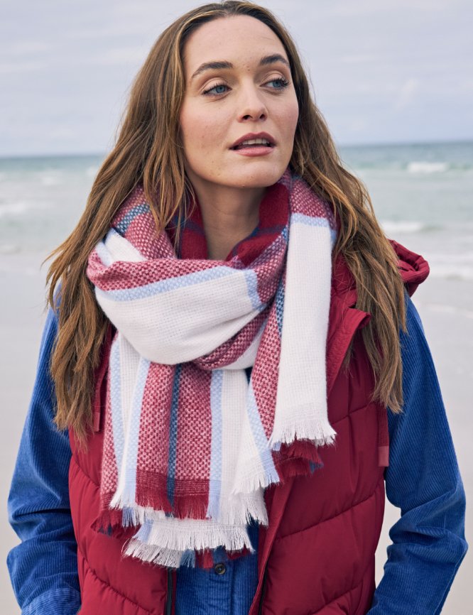 Weicher Webschal mit großen Karos