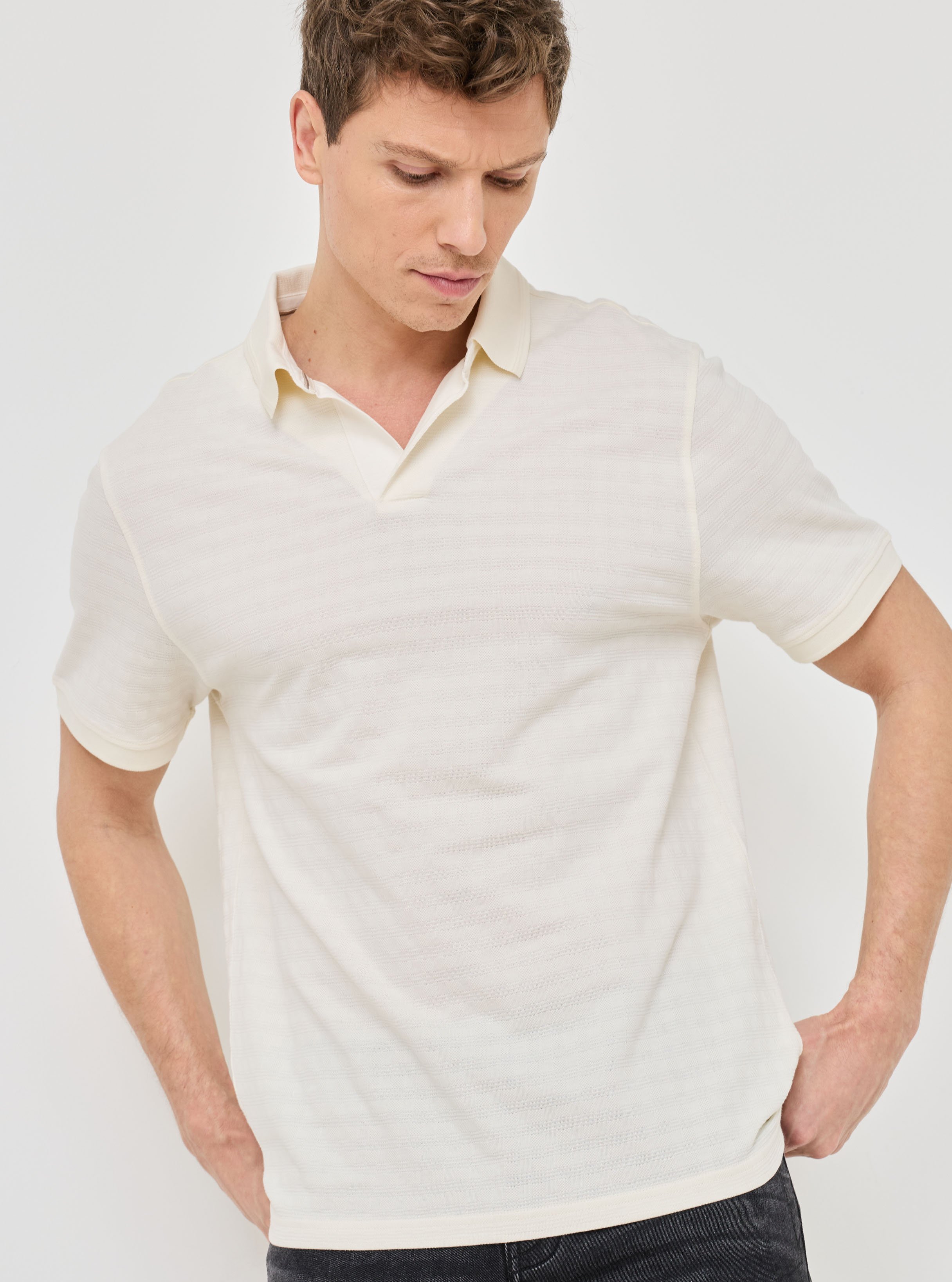 Polo-Shirt mit offenem Kragen