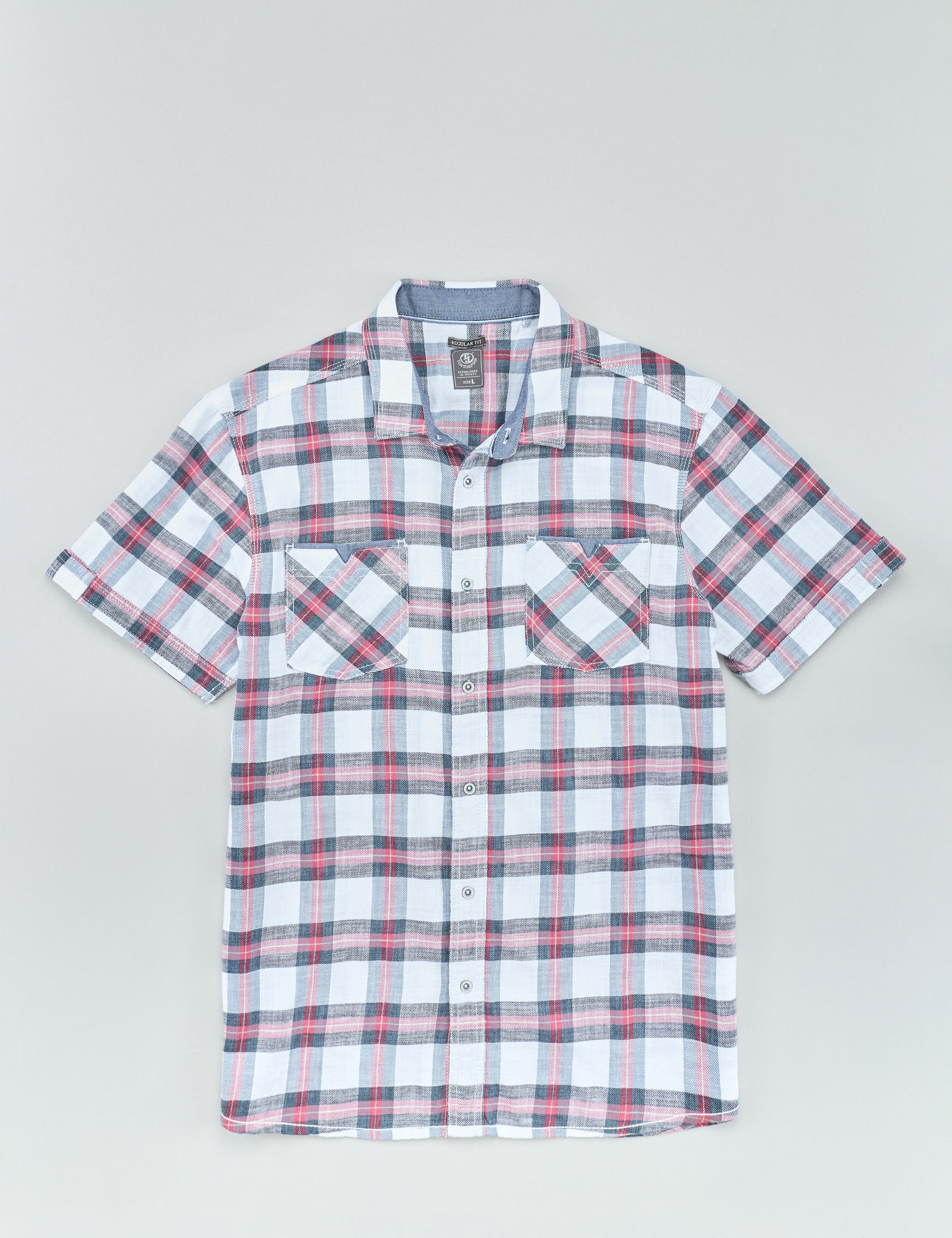 Kariertes Hemd mit Brusttaschen