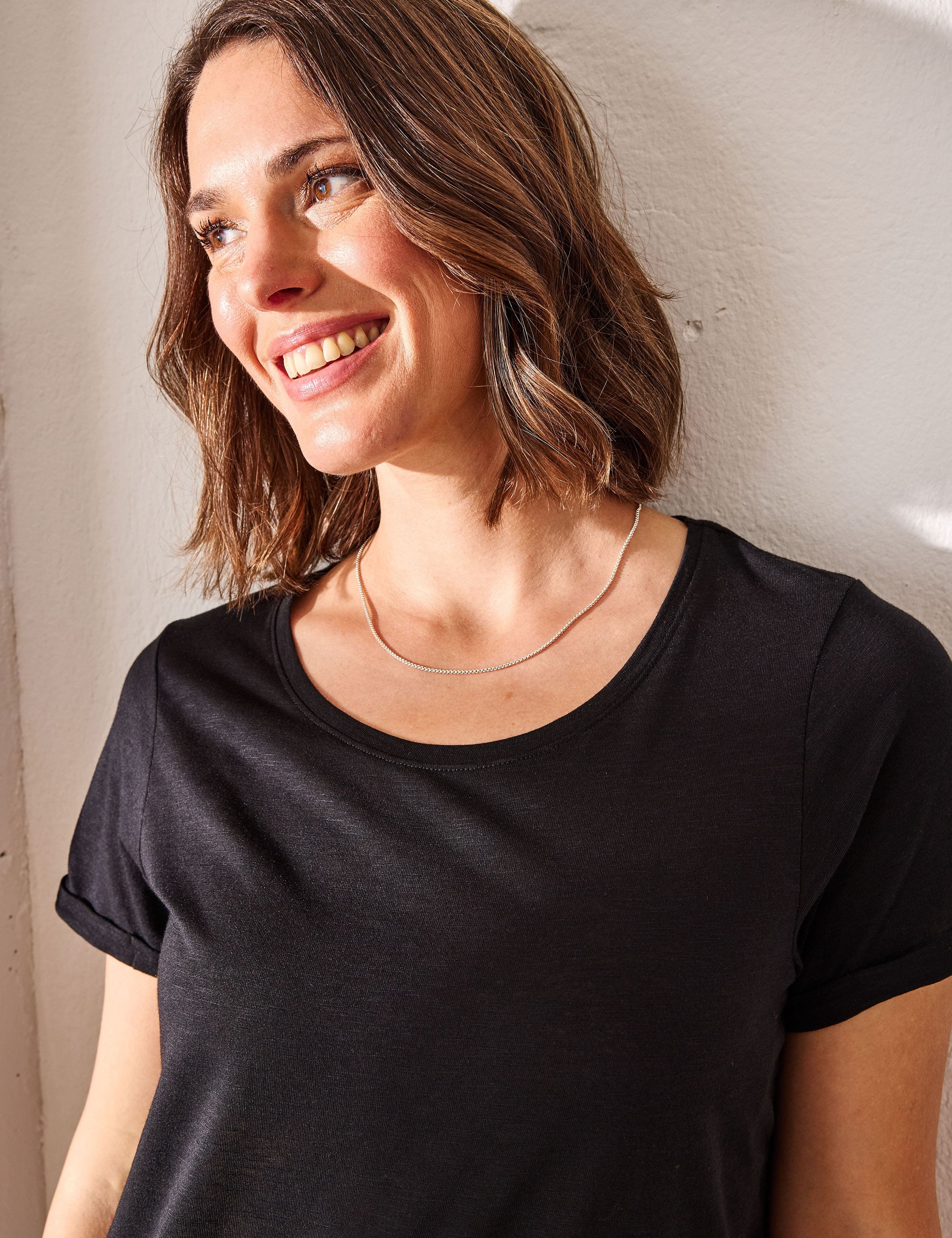 Basic T-Shirt Modell Conni