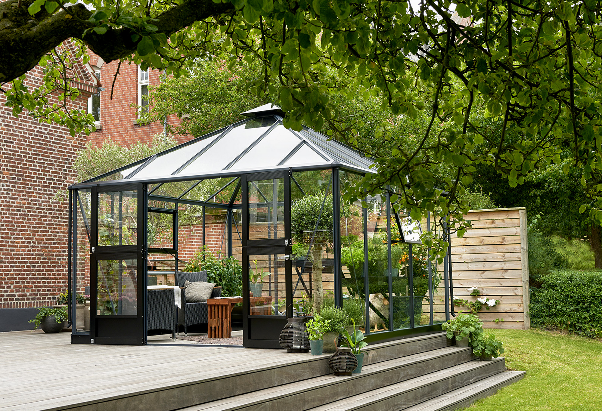 Thumbnail - Juliana Gewächshaus 'Oase' 368 x 368 cm mit 3 mm Sicherheitsglas anthrazit/schwarz