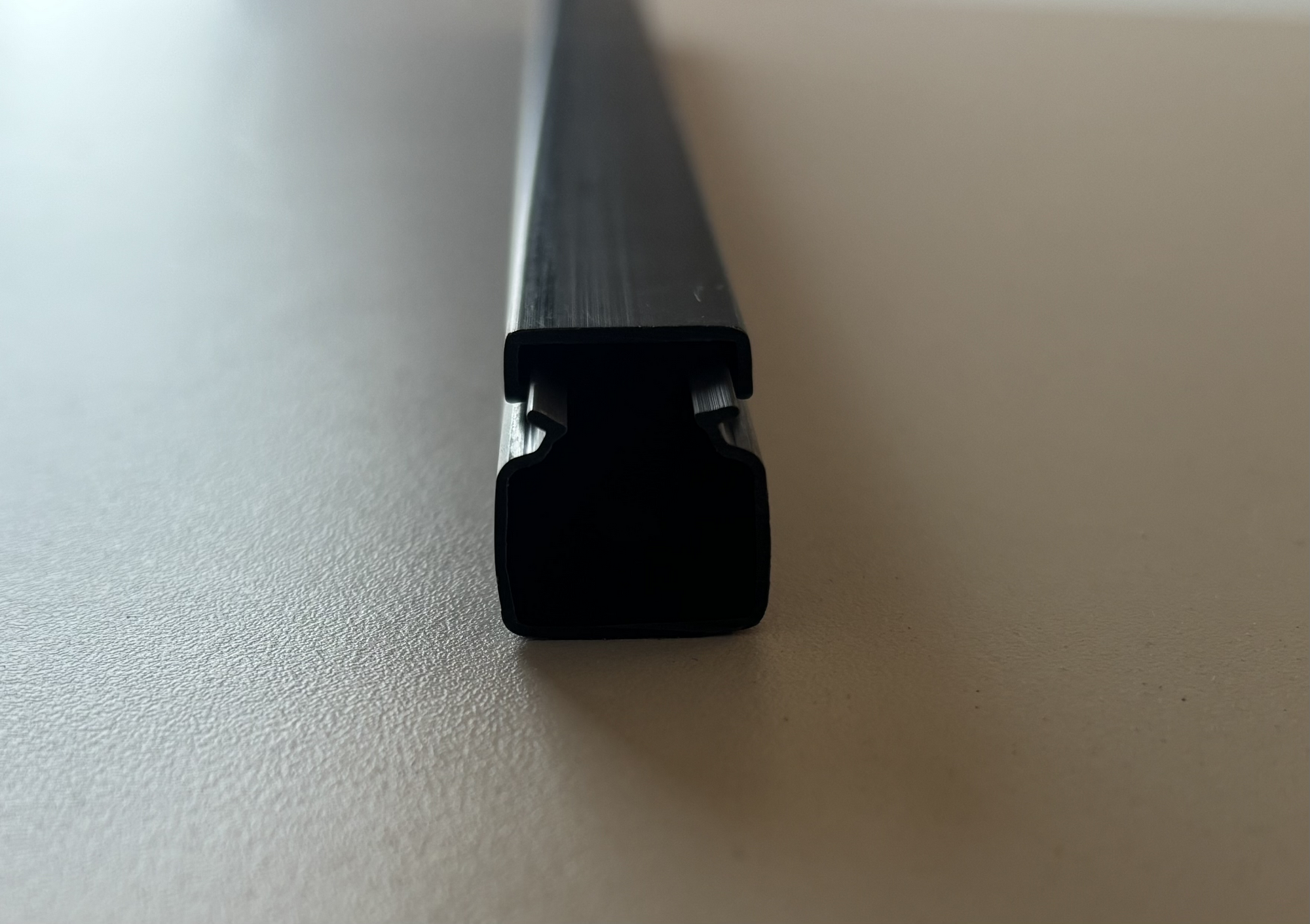 Kabelkanal anthrazit 2000 x 15 x 15 mm