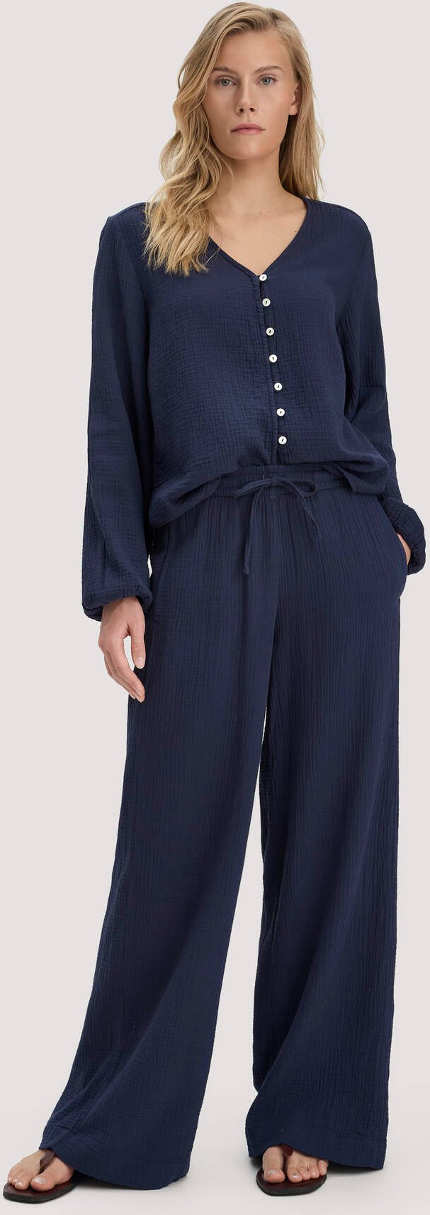 hessnatur Damen Gewebe Hose Wide Leg aus Bio-Baumwolle - blau - Größe 44