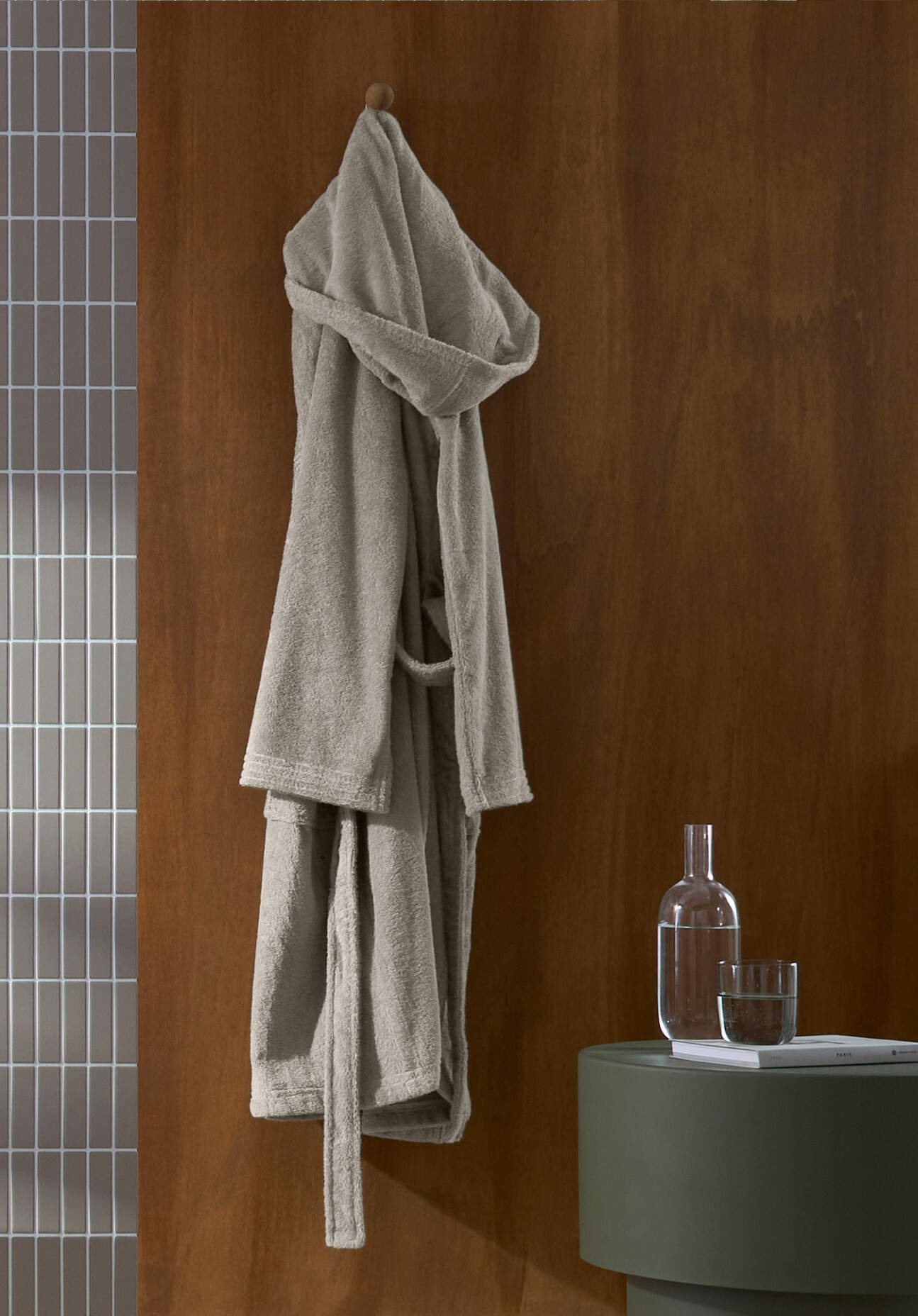 hessnatur Kurzer Bademantel Relaxed aus Bio-Baumwolle - beige - Größe S