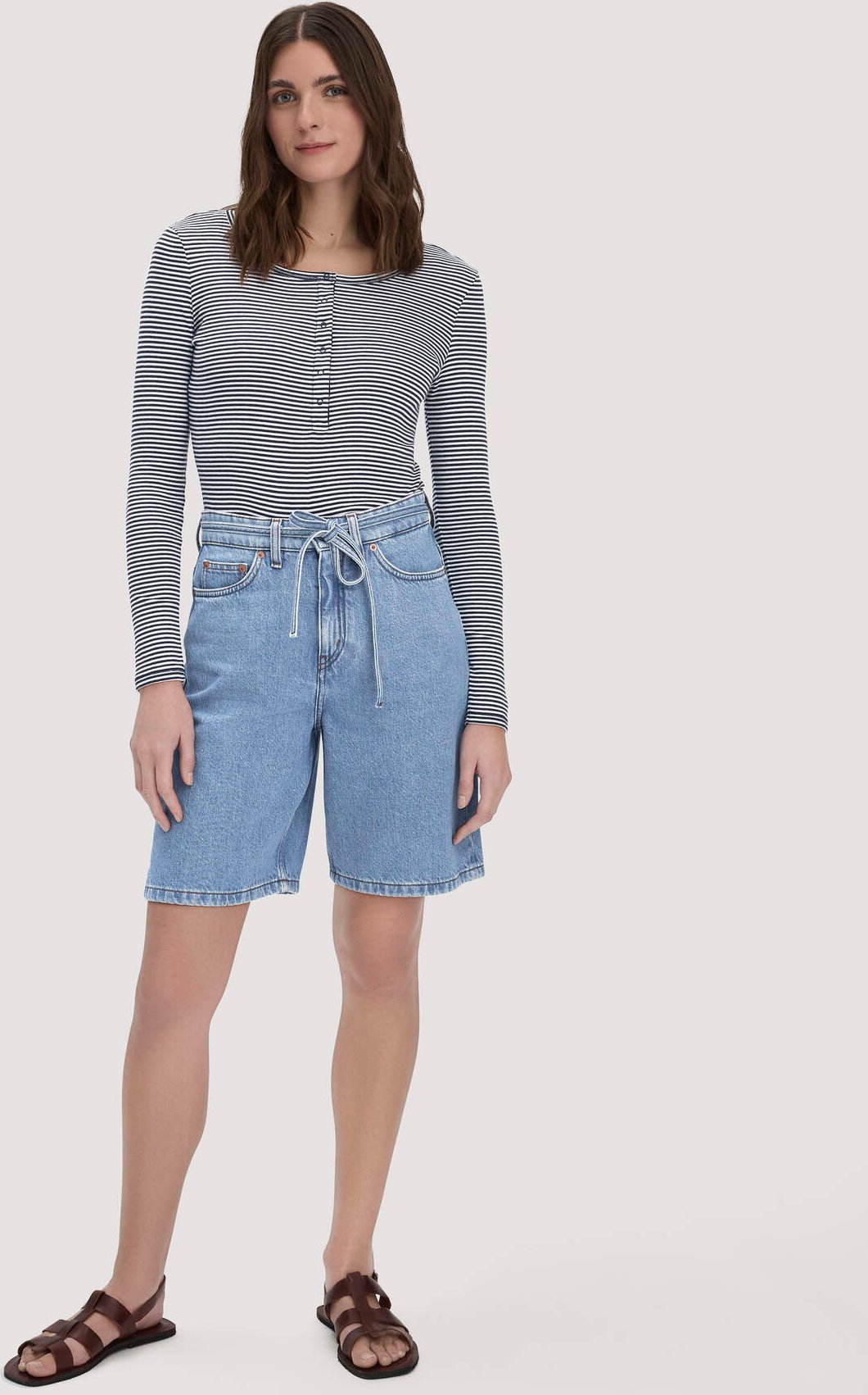 hessnatur Damen Jeans Bermuda aus Bio-Baumwolle und TENCEL™ Lyocell - blau - Größe 30