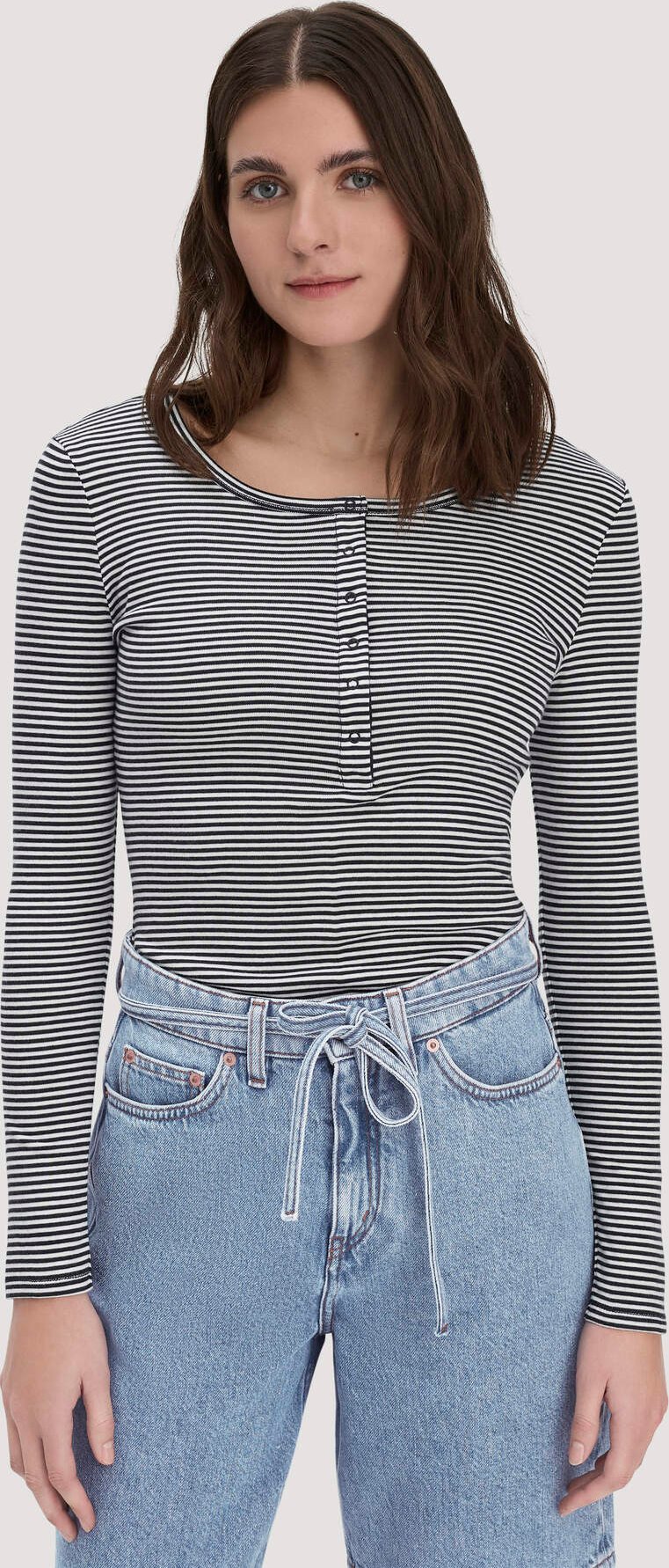 hessnatur Damen Softrib Longsleeve Streifen Henley Fitted aus Bio-Baumwolle und TENCEL™ Modal - blau - Größe 42