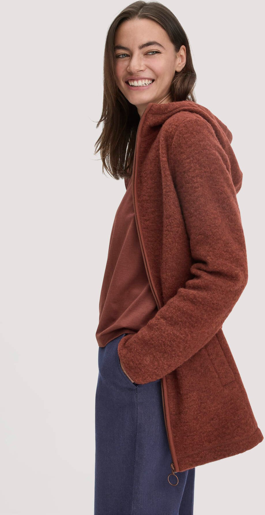 hessnatur Damen Wollfleece Kapuzen-Jacke Regular aus Bio-Merinowolle und Bio-Baumwolle - braun - Größe M