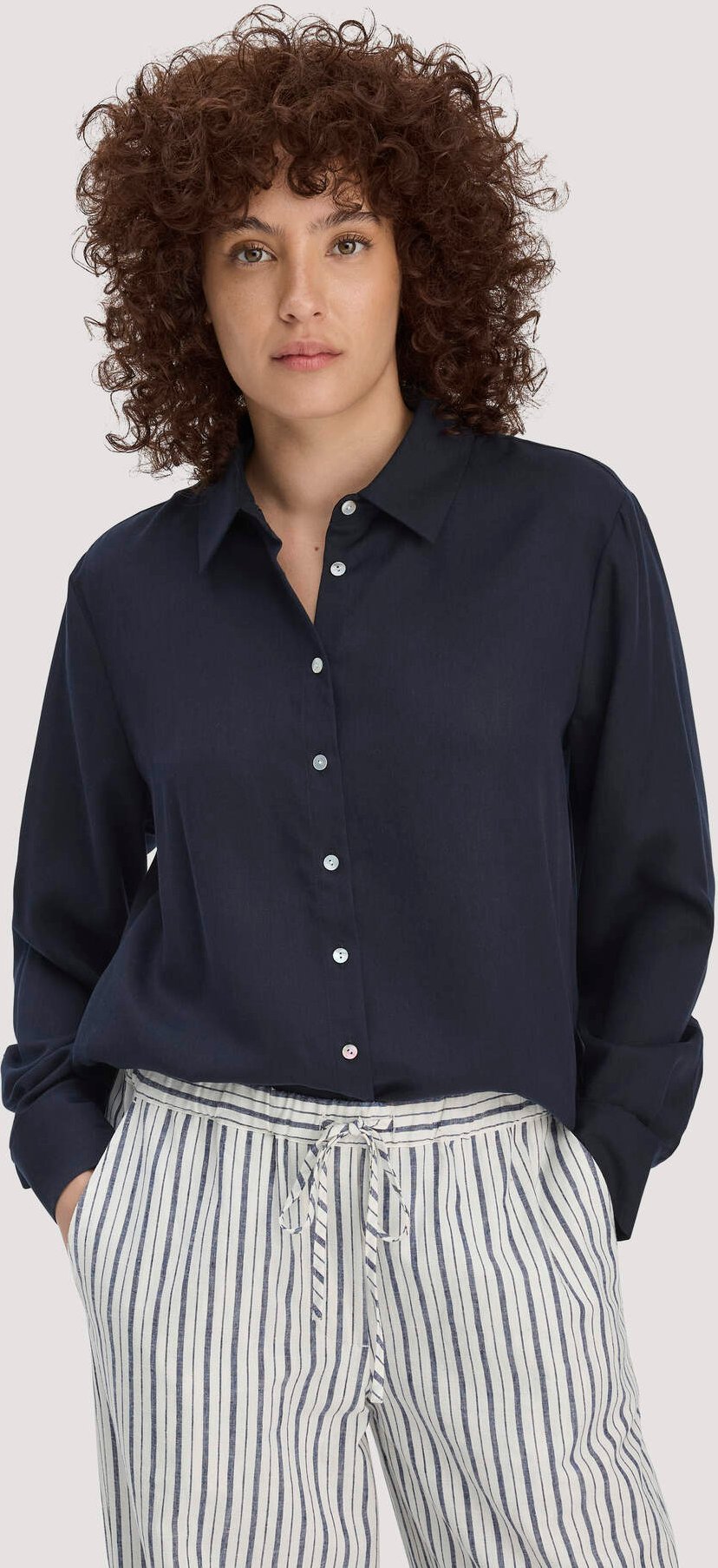 hessnatur Damen Bluse Relaxed aus TENCEL™ Lyocell - blau - Größe 40