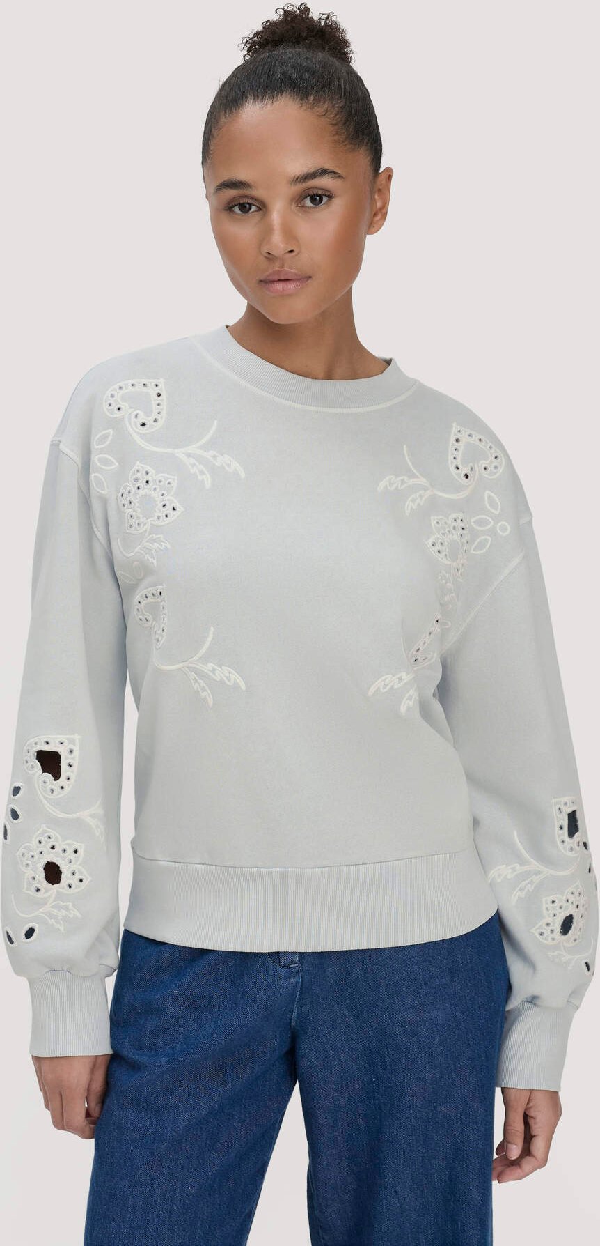 hessnatur Damen Sweatshirt Relaxed BETTER RECYCLING aus Bio-Baumwolle - blau - Größe L