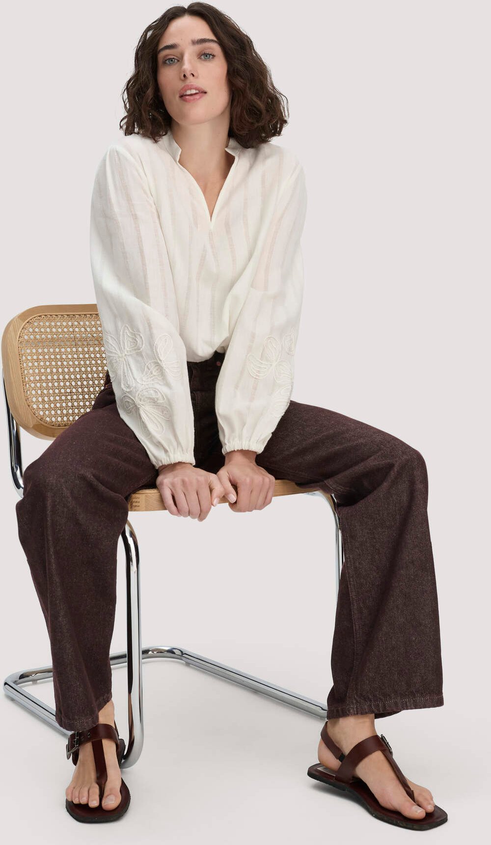 hessnatur Damen Zehentrenner Sandale aus chromfrei gegerbtem Leder - braun - Größe 36