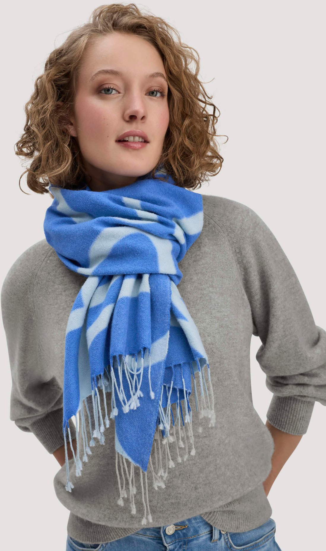 hessnatur Damen Schal mit Signé aus Schurwolle - blau - Größe 1size