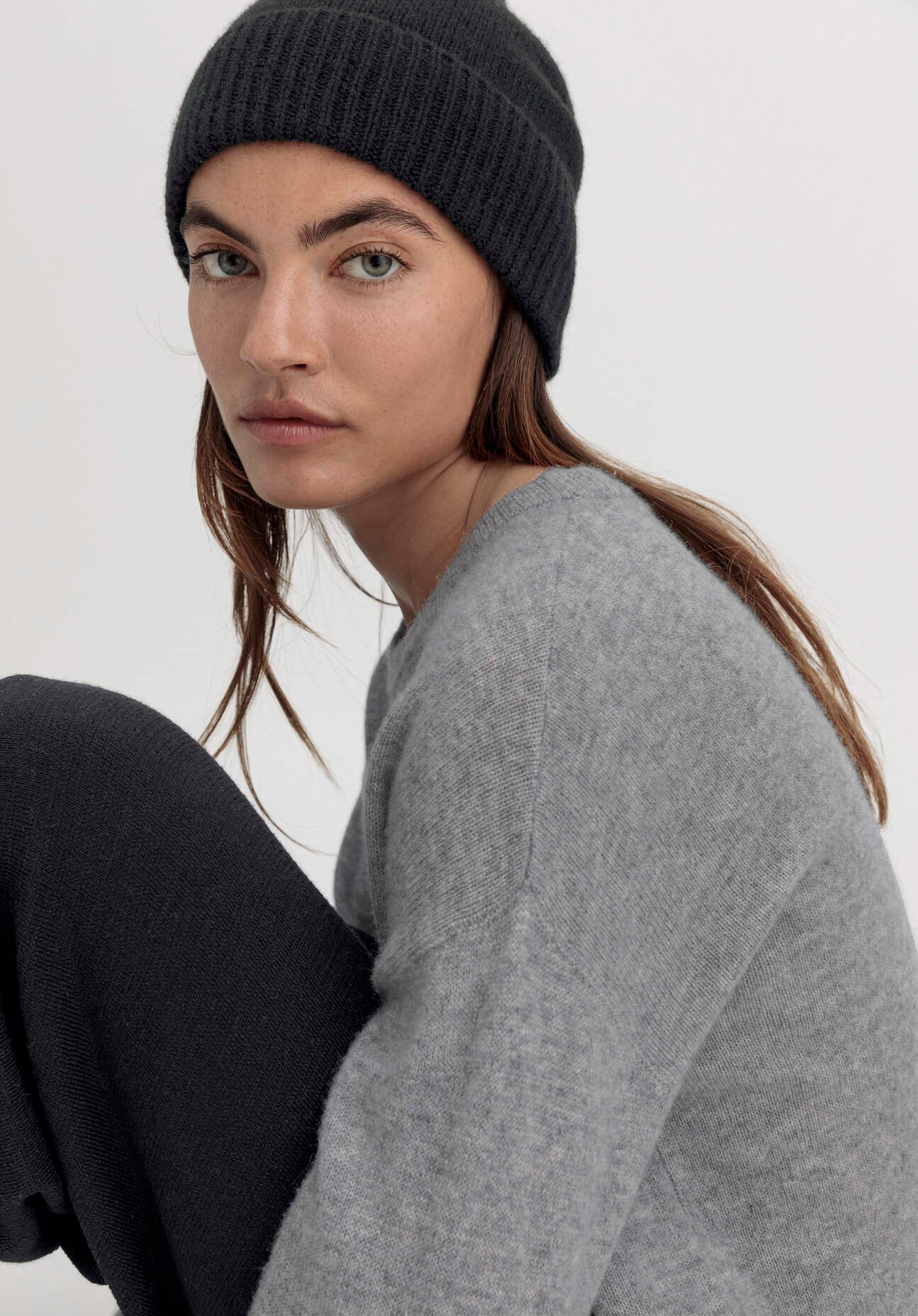 hessnatur Damen Mütze BETTER RECYCLING aus Cashmere - schwarz - Größe One Size