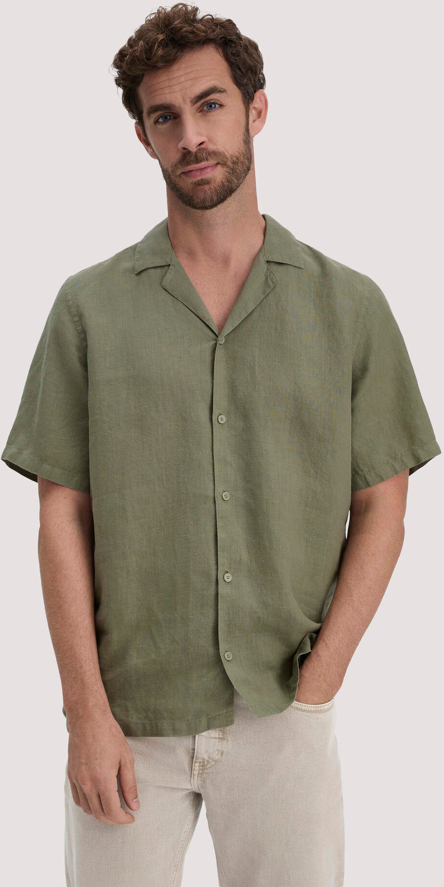 hessnatur Herren Resort Hemd Kurzarm Regular aus Leinen - seegras - Größe XL43/44