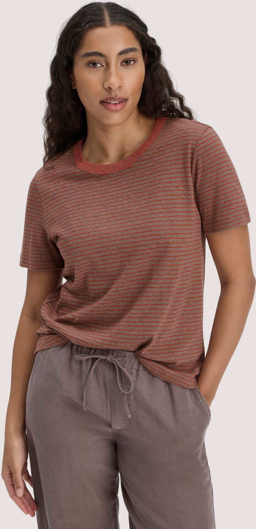 hessnatur Damen Streifen T-Shirt Relaxed aus Leinen mit reiner Bio-Baumwolle - braun - Größe 34