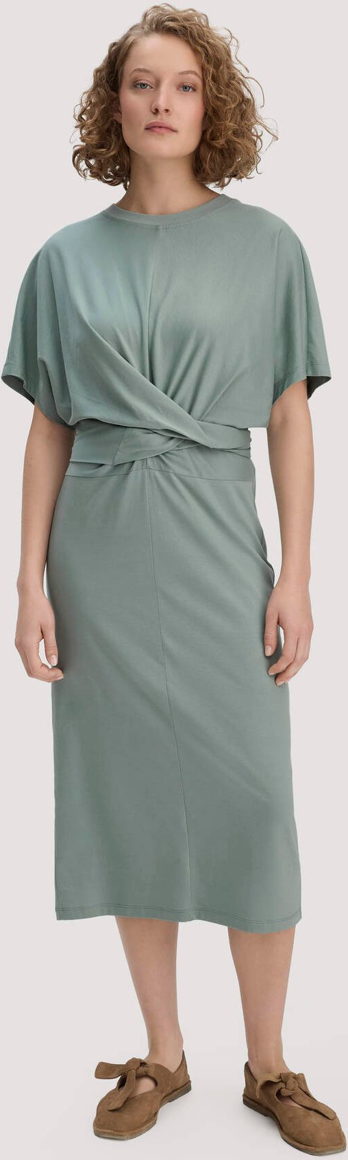 hessnatur Damen Jersey Kleid Midi Oversize aus Bio-Baumwolle - grün - Größe 40