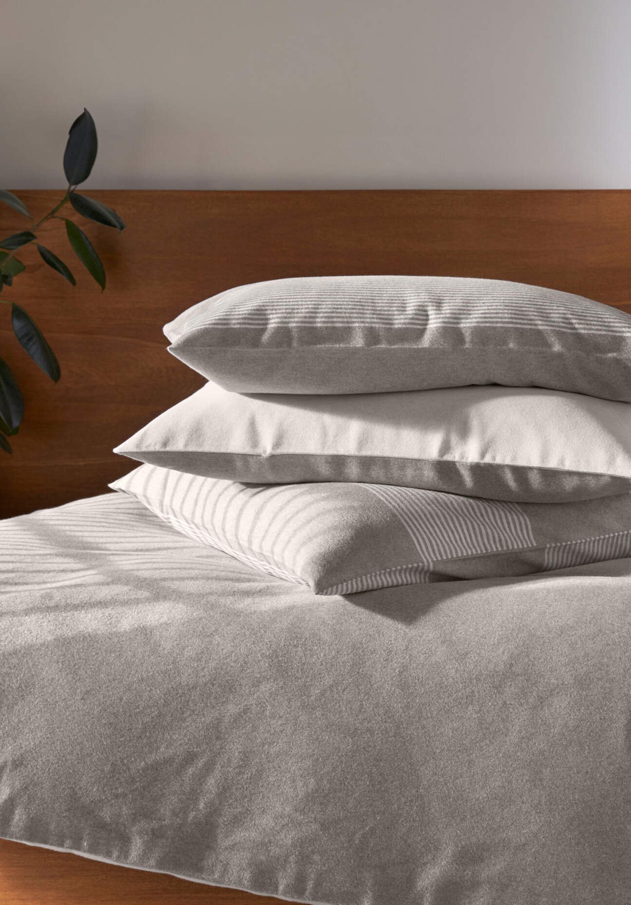 hessnatur Biber Bettwäsche-Set SEON aus Bio-Baumwolle - grau - Größe 155x220 / 80x80 cm