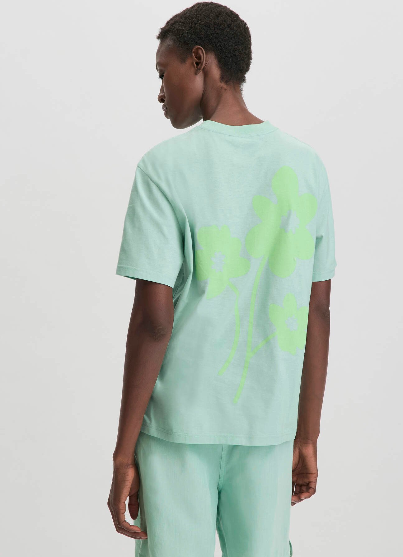 hessnatur Damen Print T-Shirt Oversize aus Bio-Baumwolle - grün - Größe 34