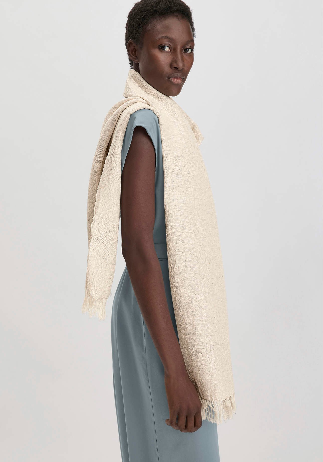 hessnatur Damen Schal aus Manilahanf mit Seide - natur - Größe 50x200 cm