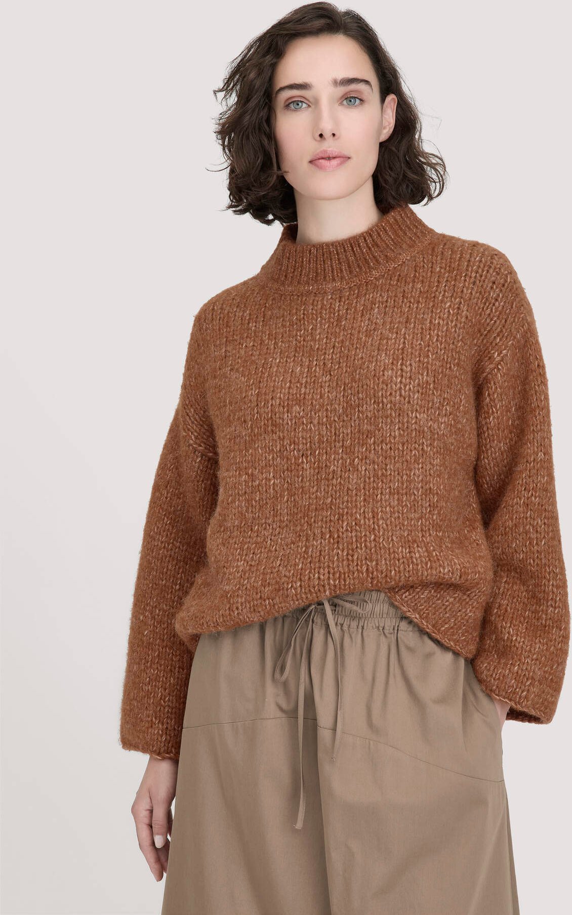 Thumbnail - hessnatur Damen Strick Pullover Relaxed aus Alpaka mit Bio-Baumwolle - braun - Größe M