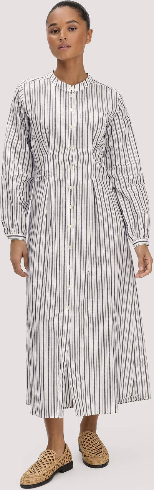 hessnatur Damen Hemdblusenkleid mit Taillierung Maxi aus Bio-Baumwolle mit Leinen - weiß - Größe 38