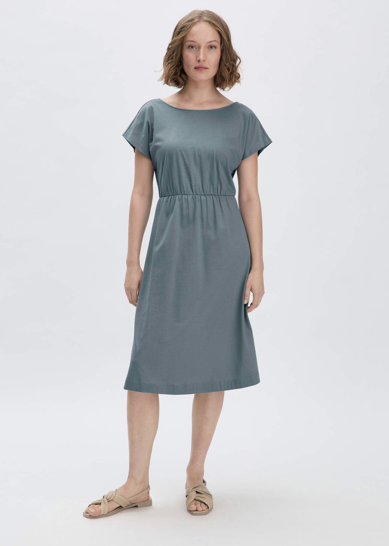 hessnatur Damen Jersey Kleid Midi Relaxed aus Bio-Baumwolle - grün - Größe 44