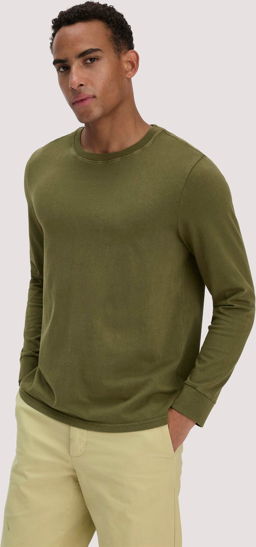 hessnatur Herren Heavy Jersey Longsleeve Relaxed aus Bio-Baumwolle - grün - Größe 50