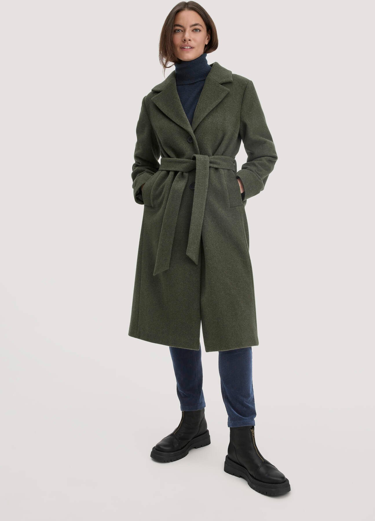 hessnatur Damen Wollmantel Regular aus Bio-Schurwolle - grün - Größe 48