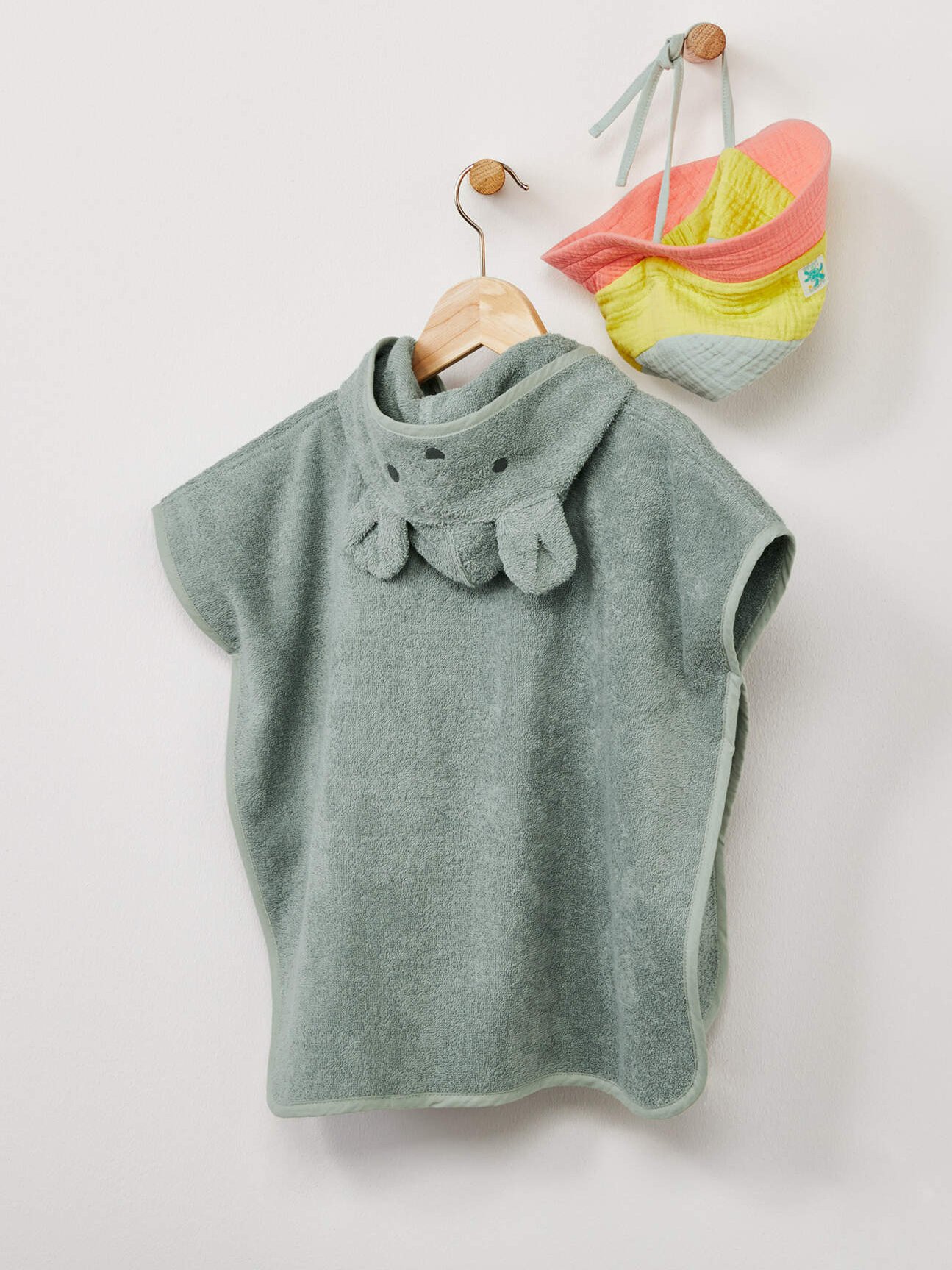 hessnatur Baby Frottee Poncho aus Bio-Baumwolle - grün - Größe Gr. 1 (74/86)