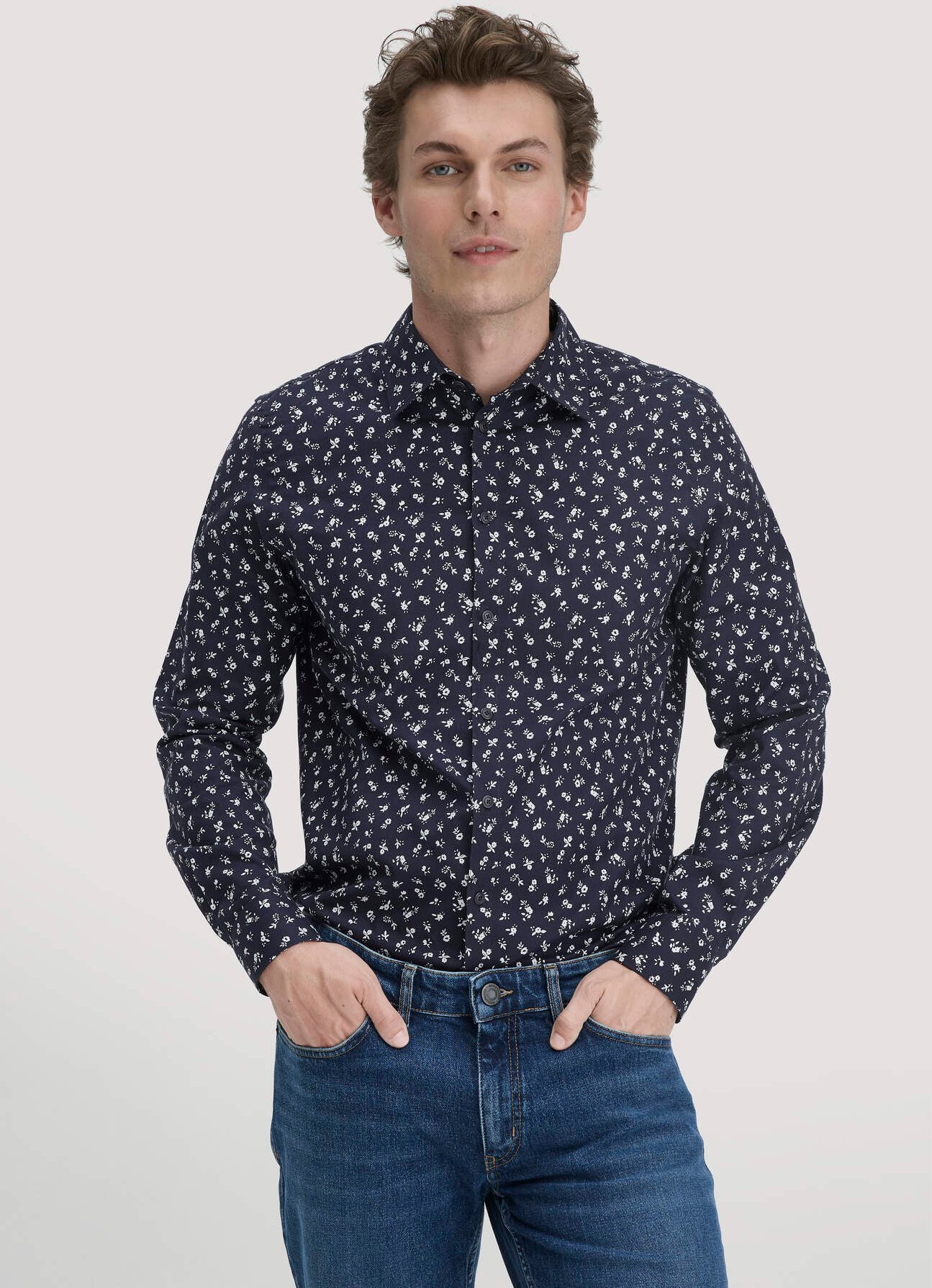 hessnatur Herren Print Hemd Regular aus Bio-Baumwolle - blau - Größe L (41/42)