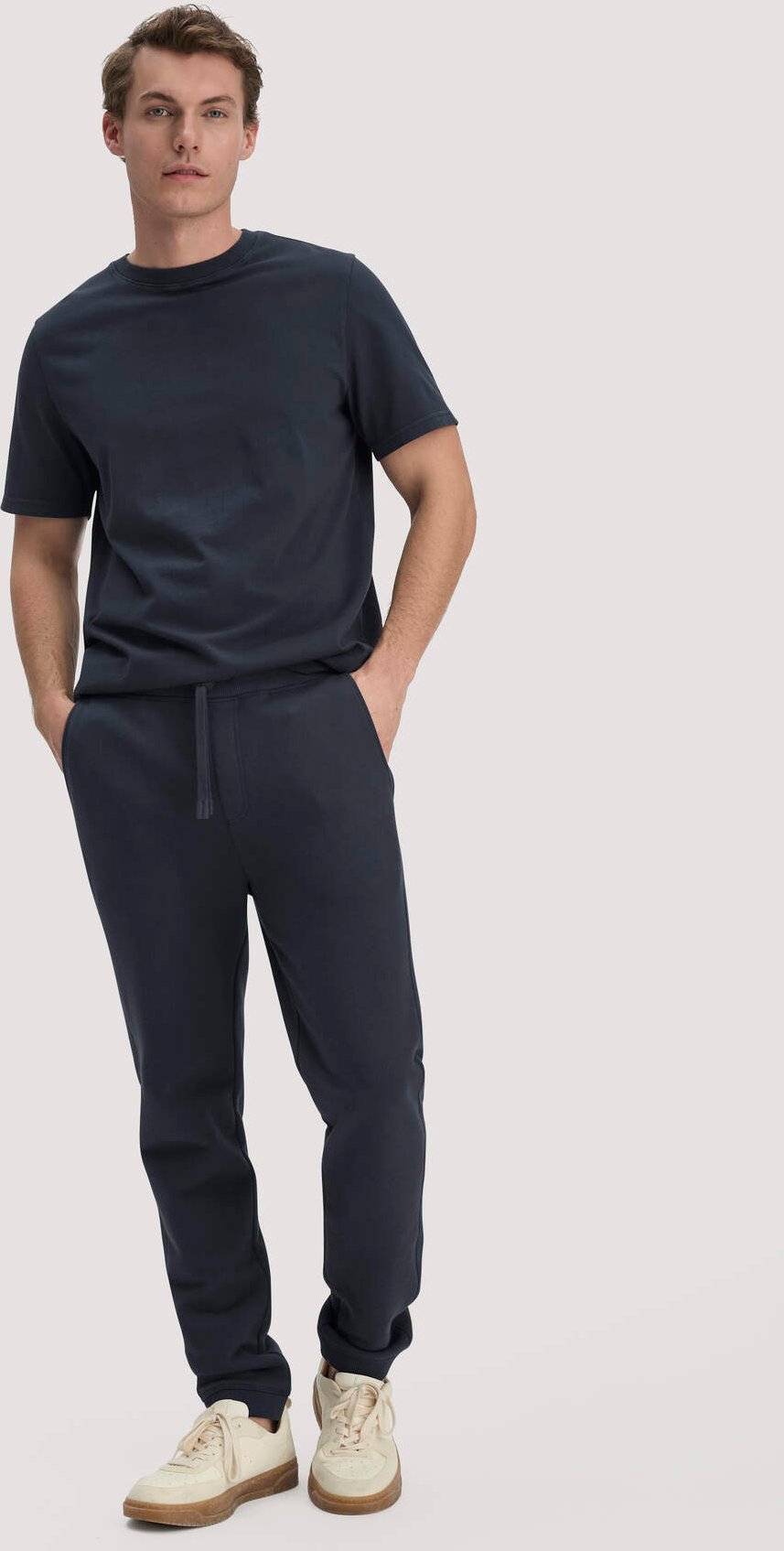 hessnatur Herren Sweathose TRIAS Relaxed BETTERRECYCLING aus Bio-Baumwolle - blau - Größe S