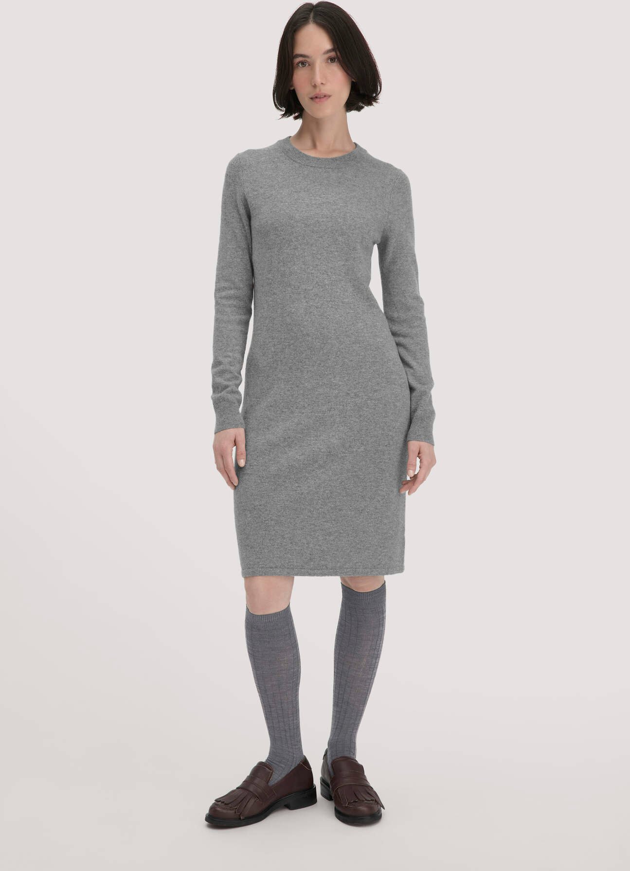 hessnatur Damen Strick Kleid Regular aus Bio-Merinowolle mit Cashmere - grau - Größe L