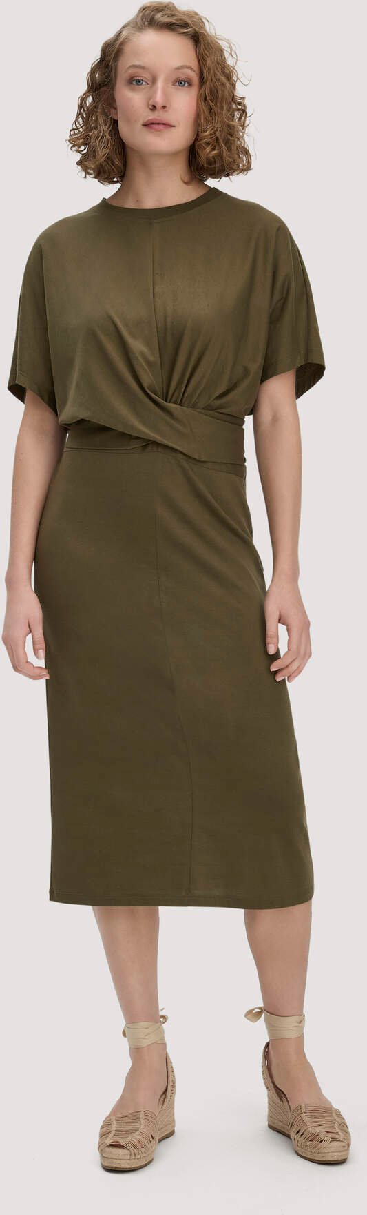 hessnatur Damen Jersey Kleid Midi Oversize aus Bio-Baumwolle - grün - Größe 44