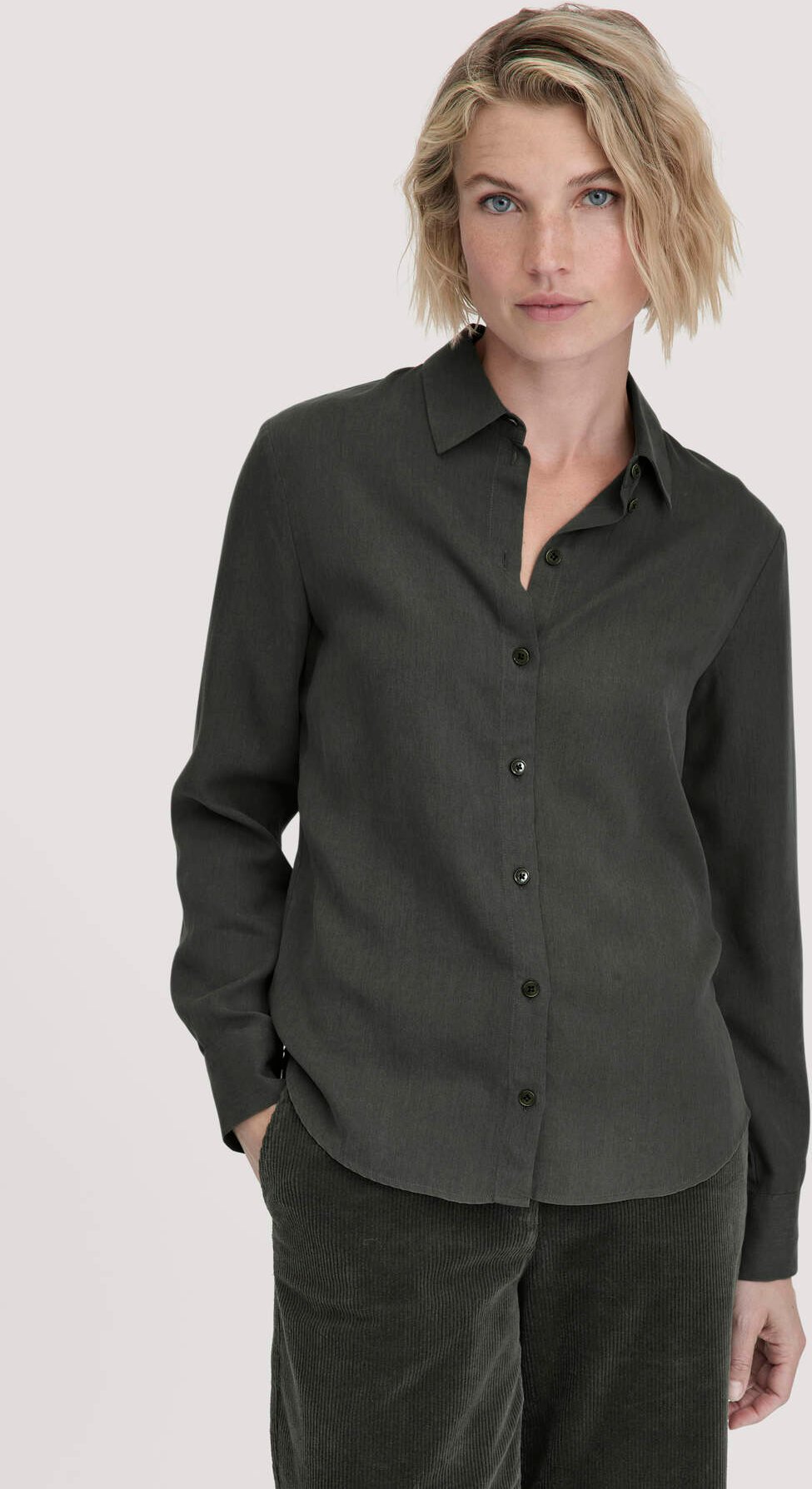 Thumbnail - hessnatur Damen Bluse Relaxed aus TENCEL™ Lyocell - grün - Größe 36