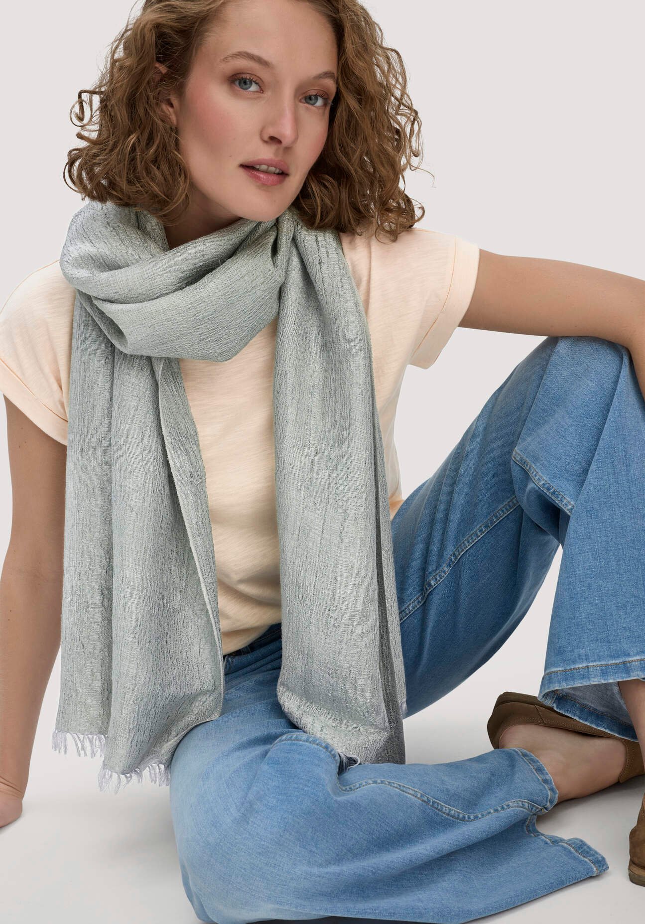 hessnatur Damen Schal aus Manilahanf mit Seide - grün - Größe 50x200 cm