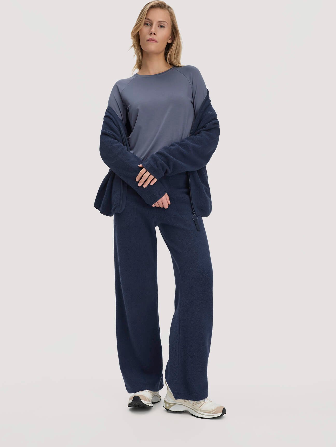 hessnatur Loungewear Fleece Hose Relaxed ACTIVE LIGHT aus Bio-Baumwolle - blau - Größe XXL