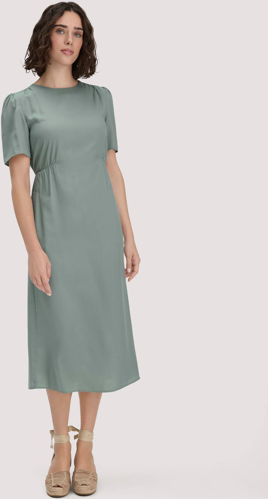 hessnatur Damen Kleid mit Raffung Midi aus SaXcell®Lyocell - grün - Größe 40