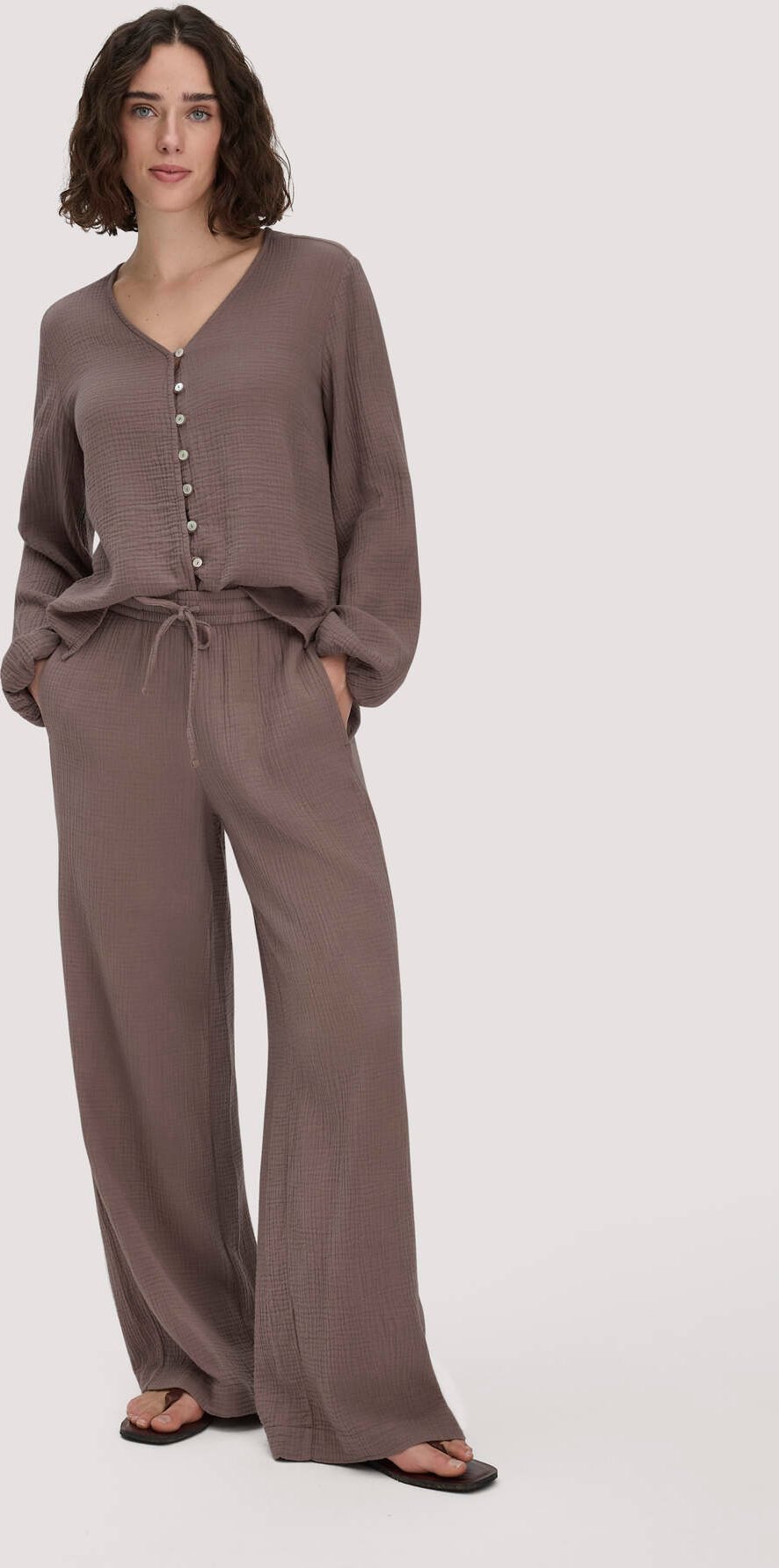 hessnatur Damen Gewebe Hose Wide Leg aus Bio-Baumwolle - braun - Größe 40