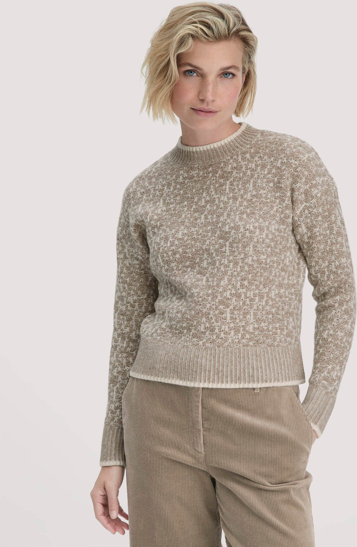 hessnatur Damen Strick Pullover Relaxed BETTER RECYCLING aus Bio-Merinowolle - beige - Größe S