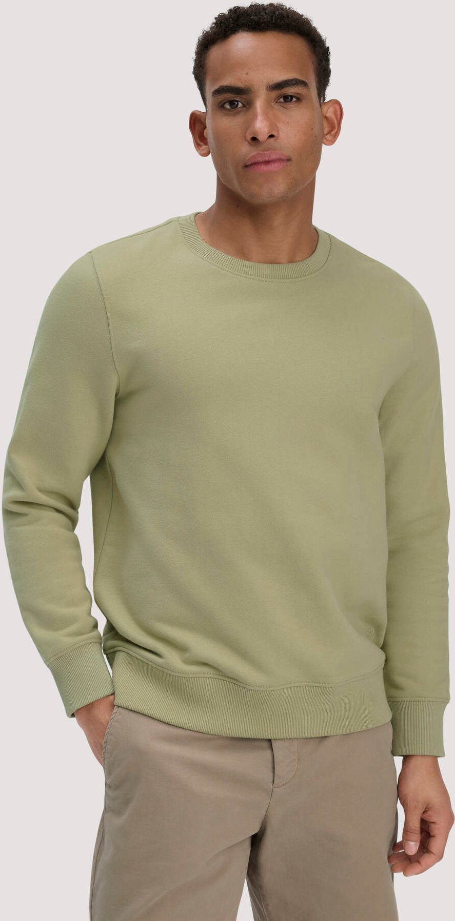 hessnatur Herren Sweatshirt Regular BETTERRECYCLING aus Bio-Baumwolle - grün - Größe XXL