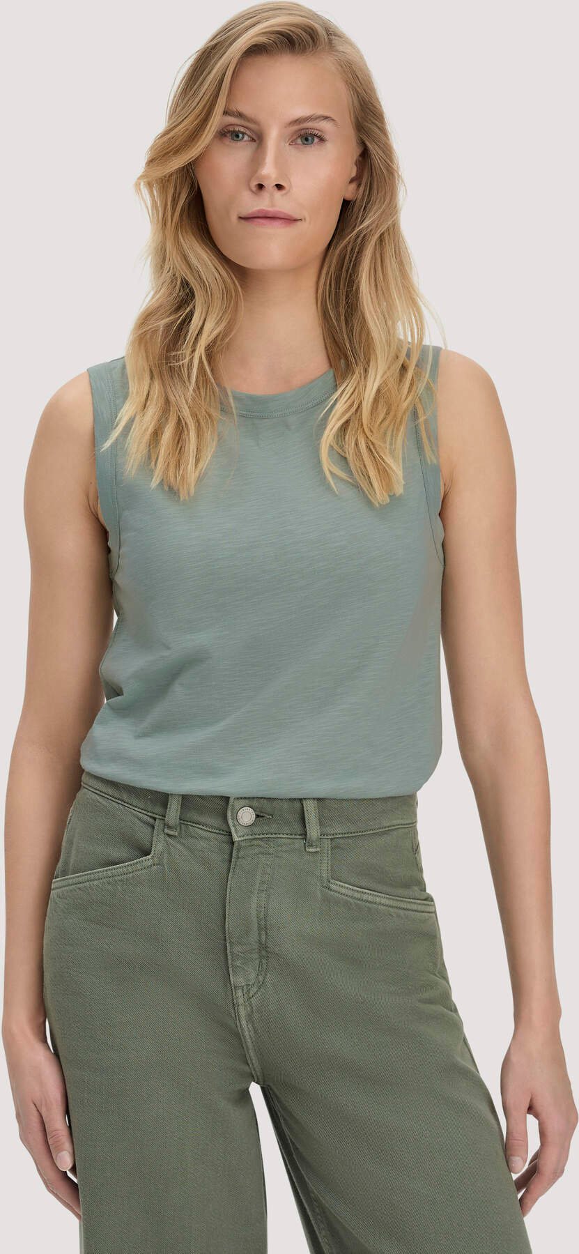 hessnatur Damen Light Slub Jersey Top Regular aus Bio-Baumwolle - grün - Größe 46