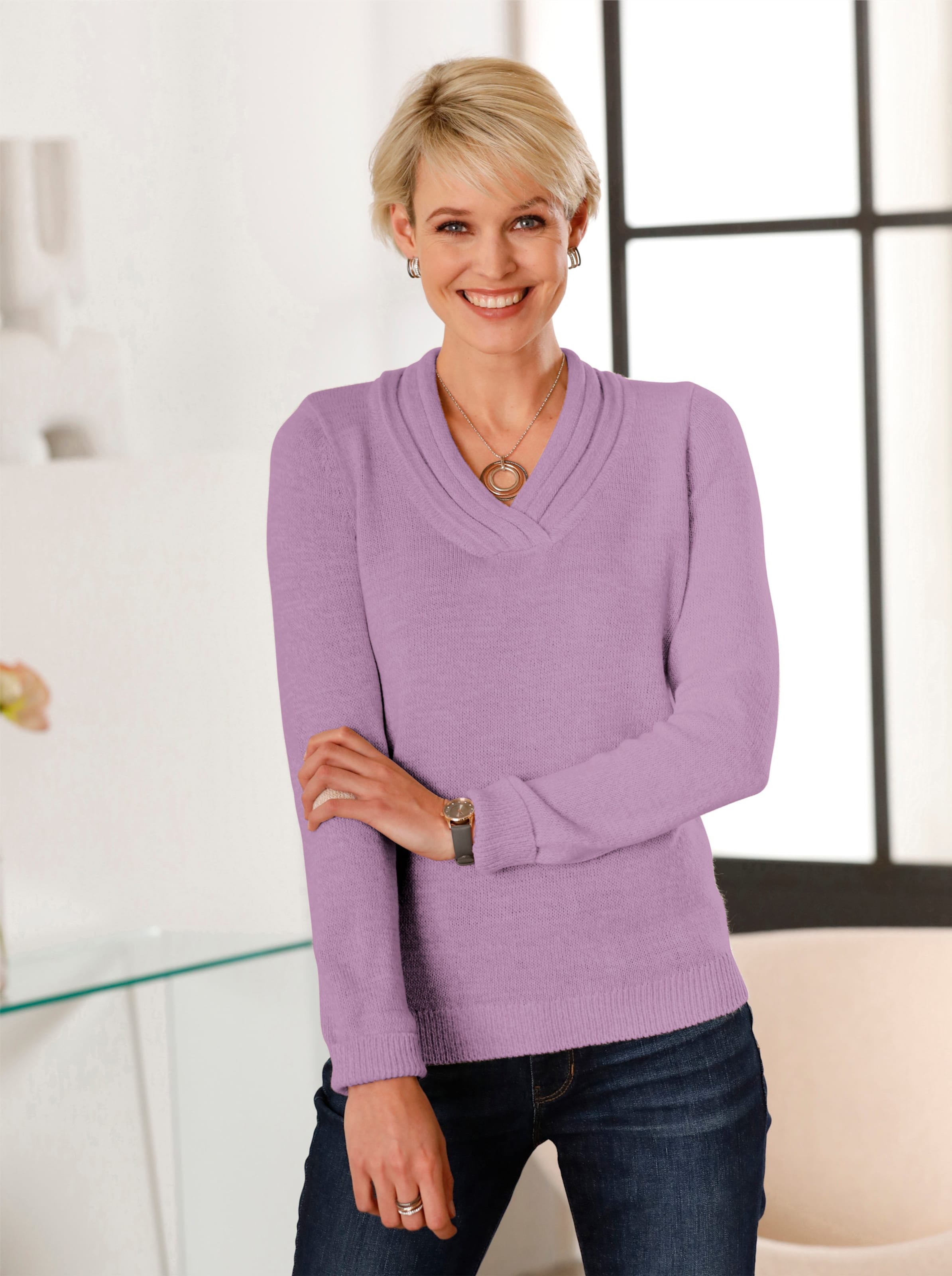 V-Ausschnitt-Pullover