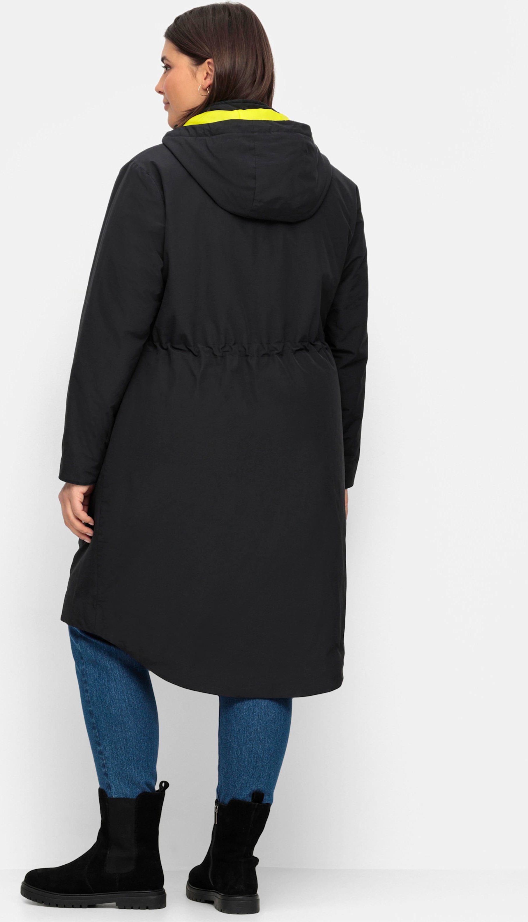 Thumbnail - Parka
