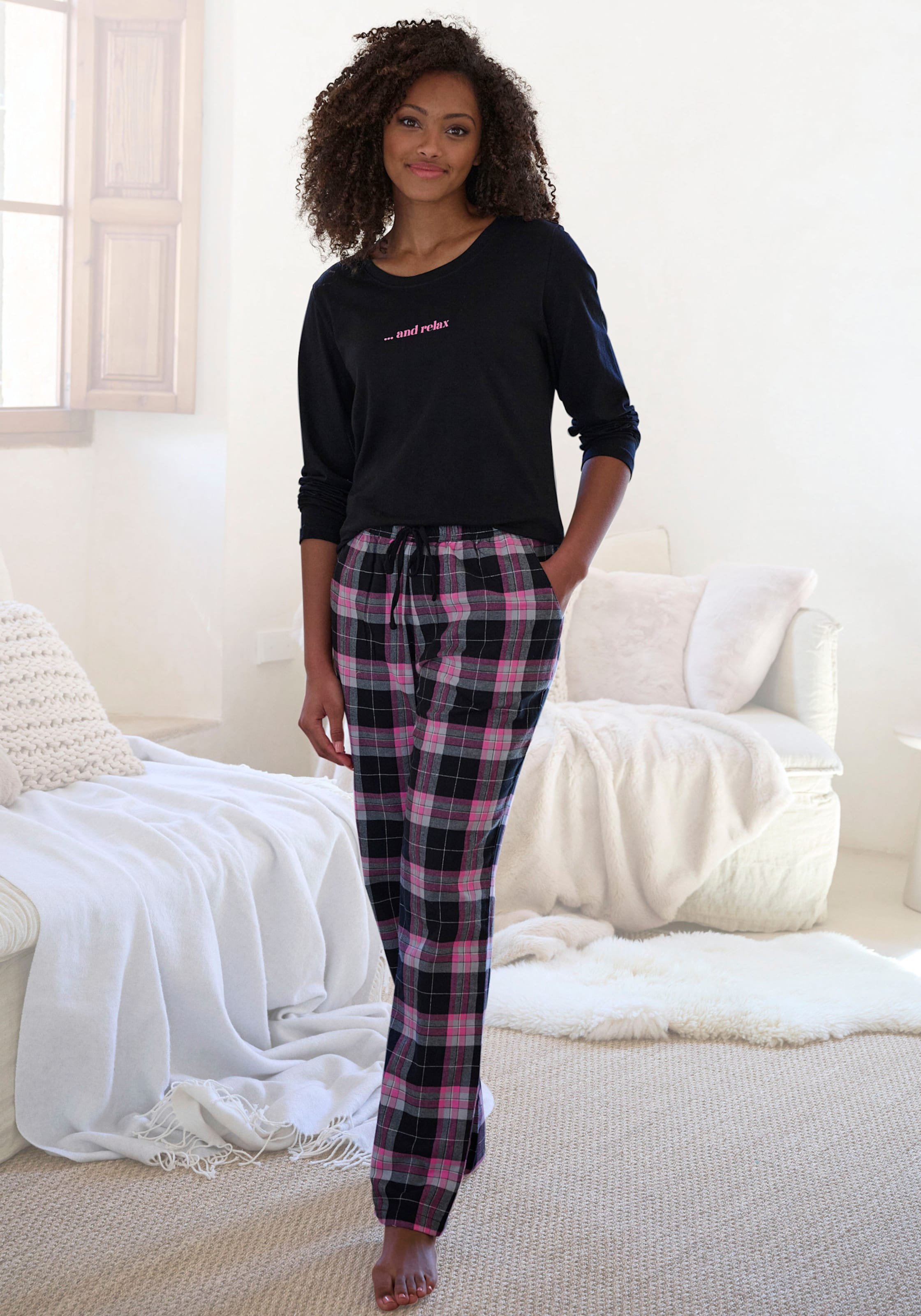 Thumbnail - Pyjama