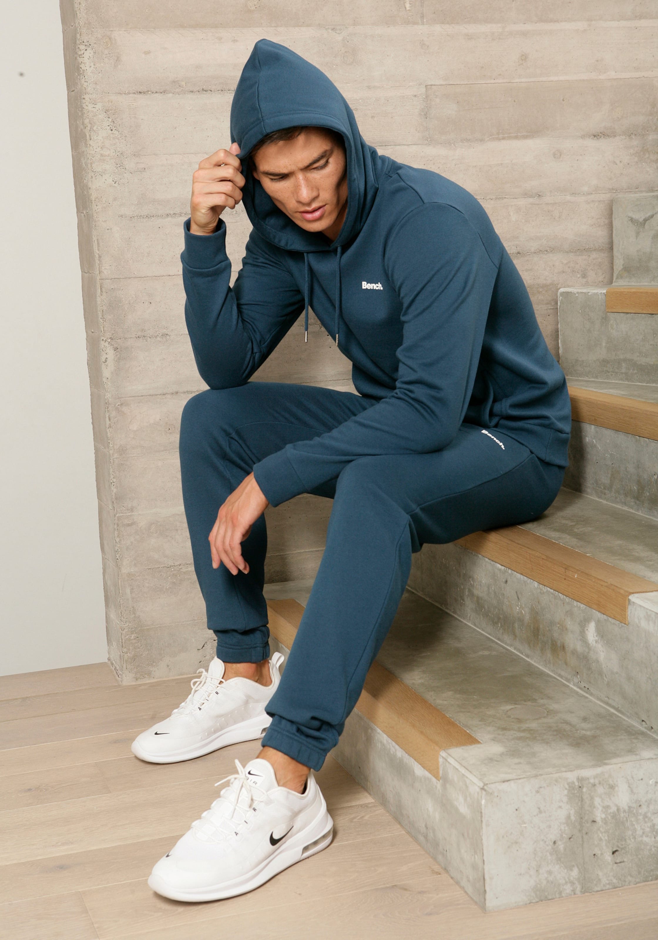 Thumbnail - Hoodie