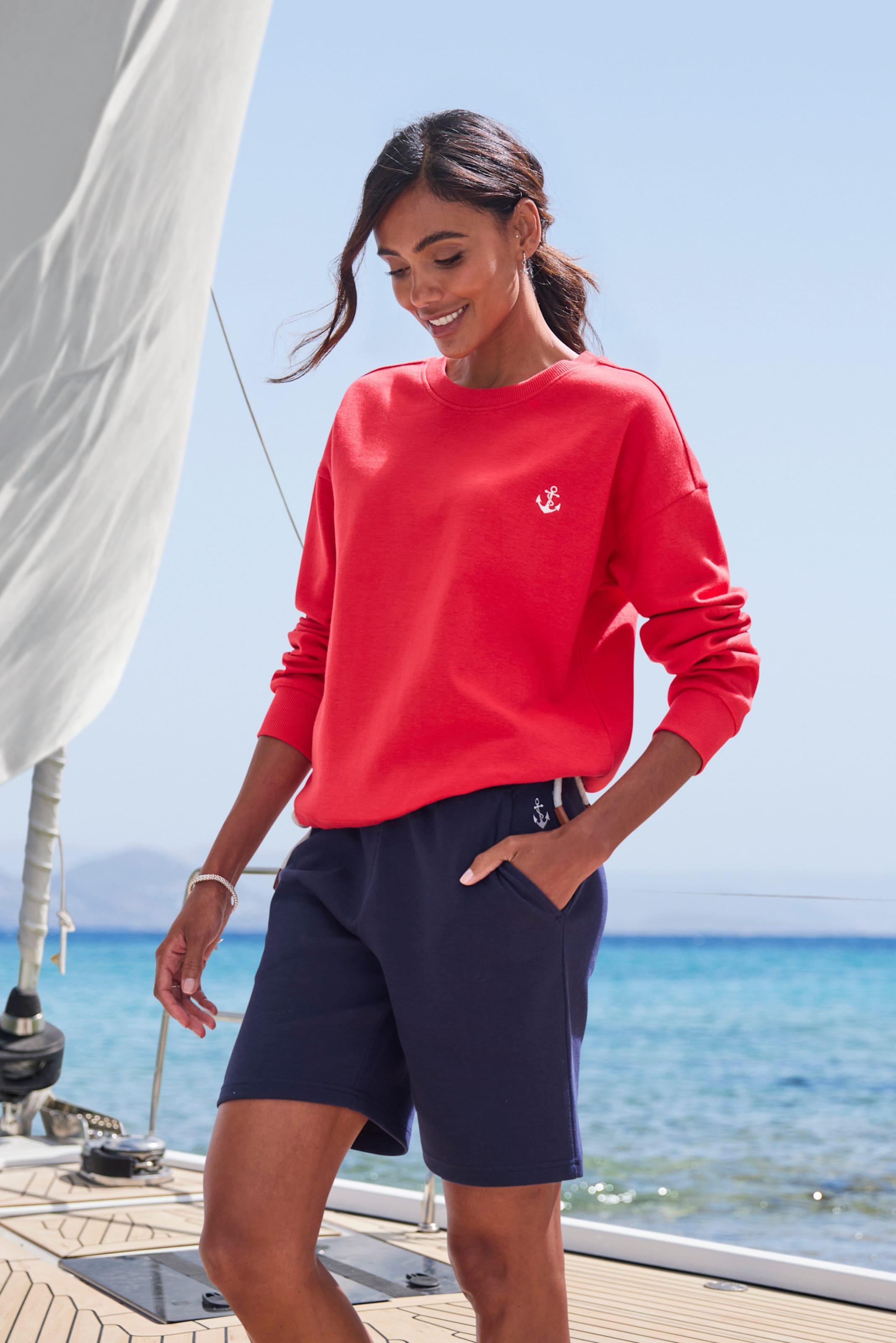 Thumbnail - Sweater